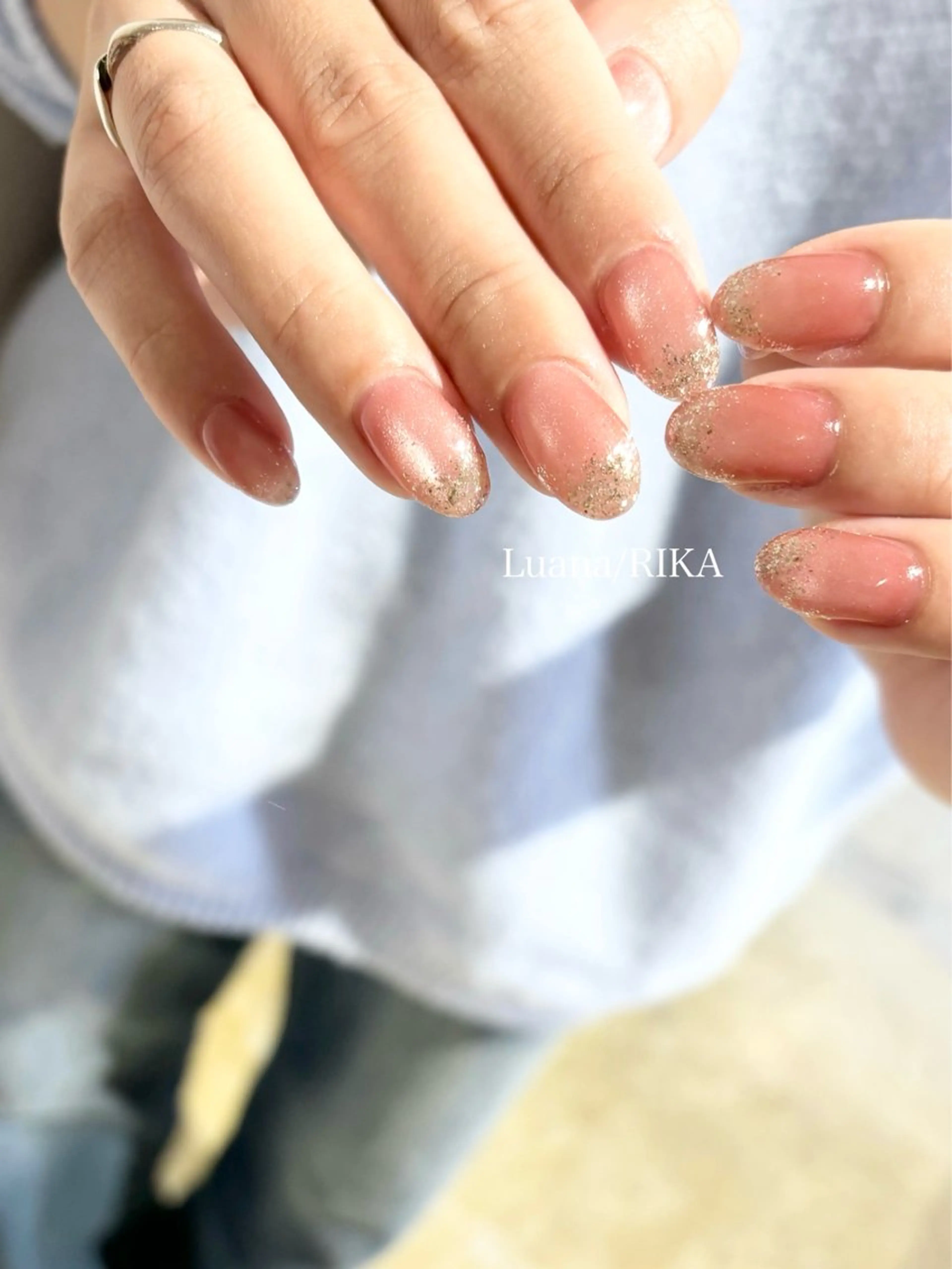 ネイル ゴールド ラメ(グリッター) ハンドネイル Nail Salon Luana Rikaのネイルデザイン