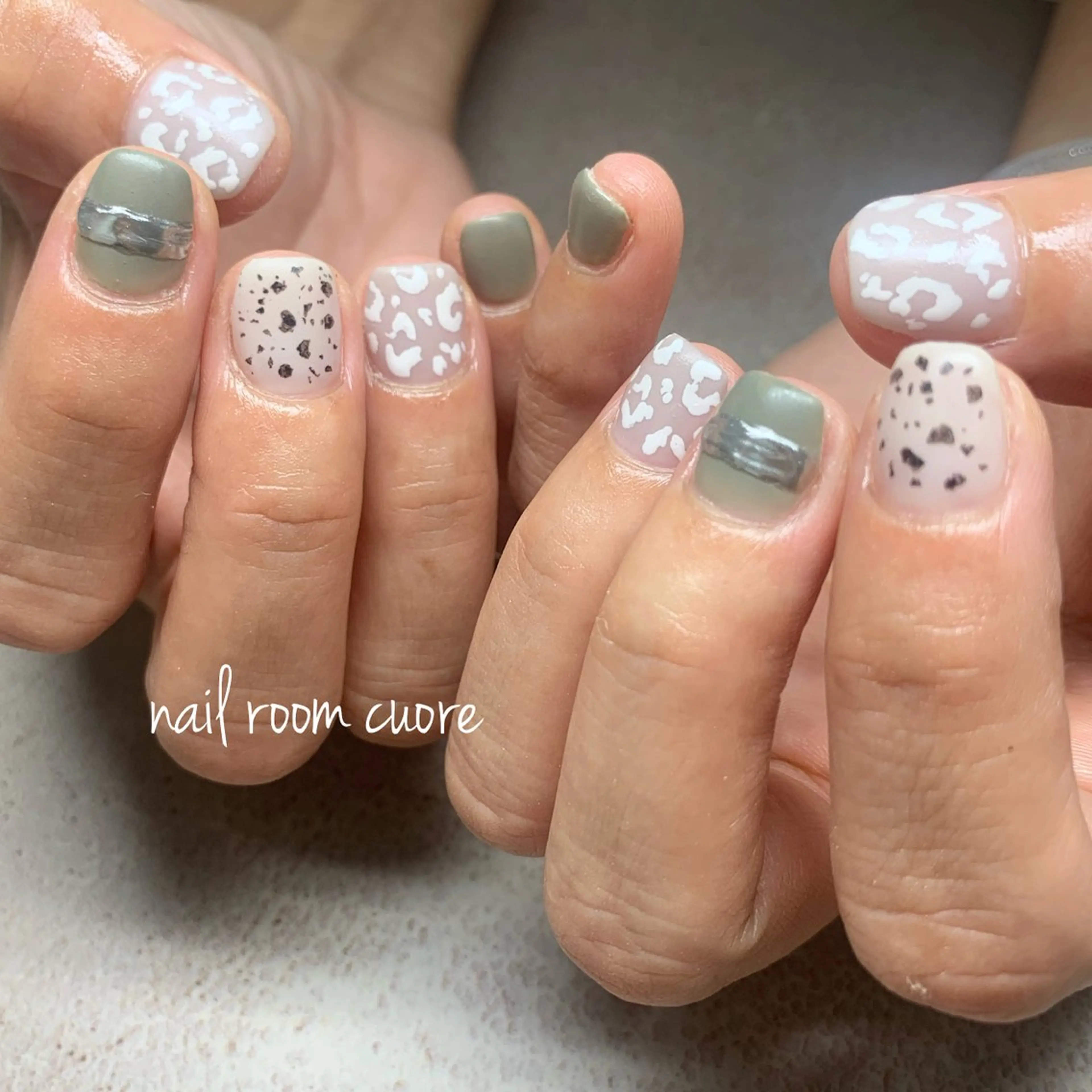 ネイル マットネイル ハンドネイル nail room  cuore所属・松尾 典子のネイルデザイン