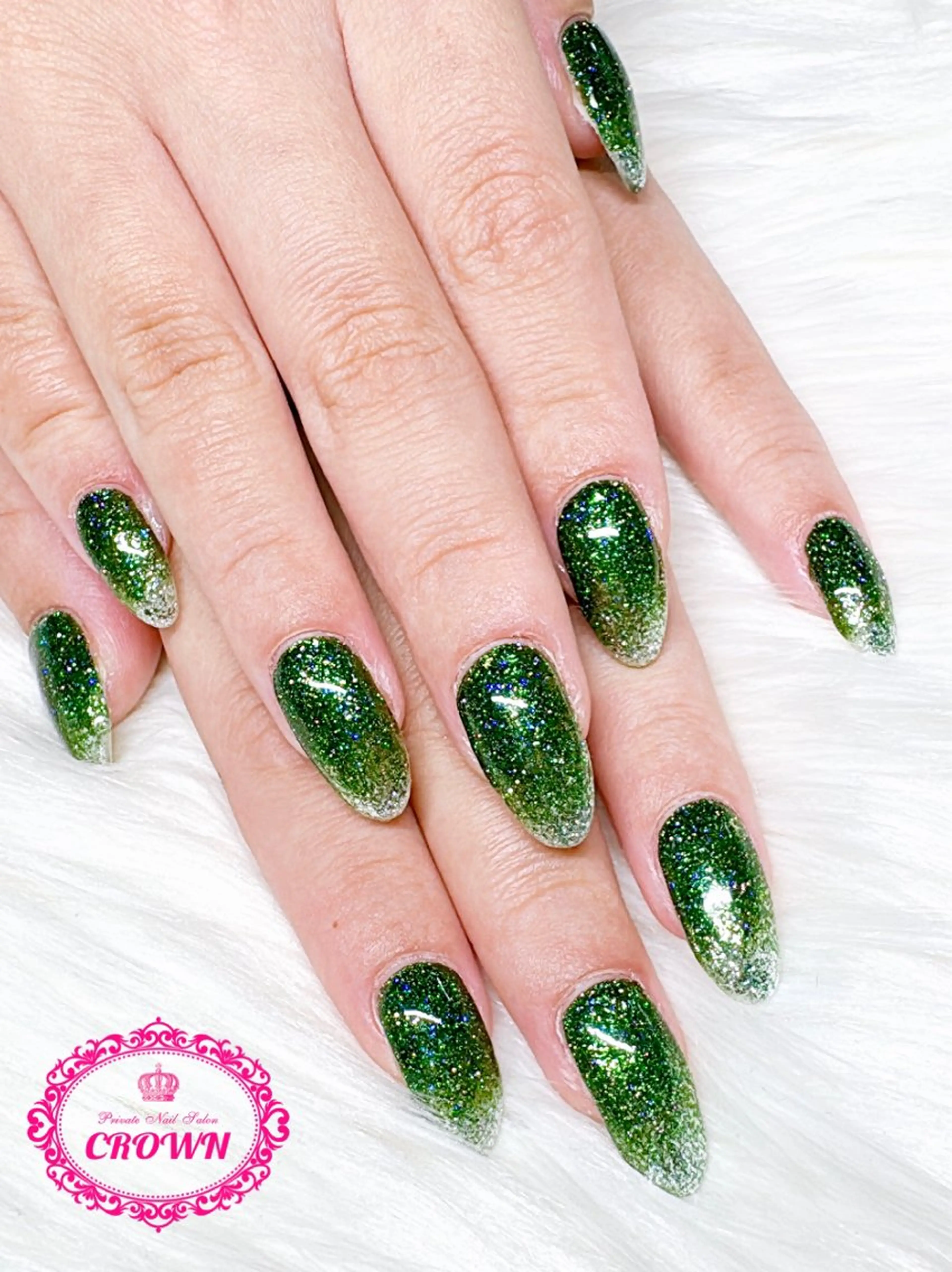 ネイル CROWN プライベートサロンのネイルデザイン