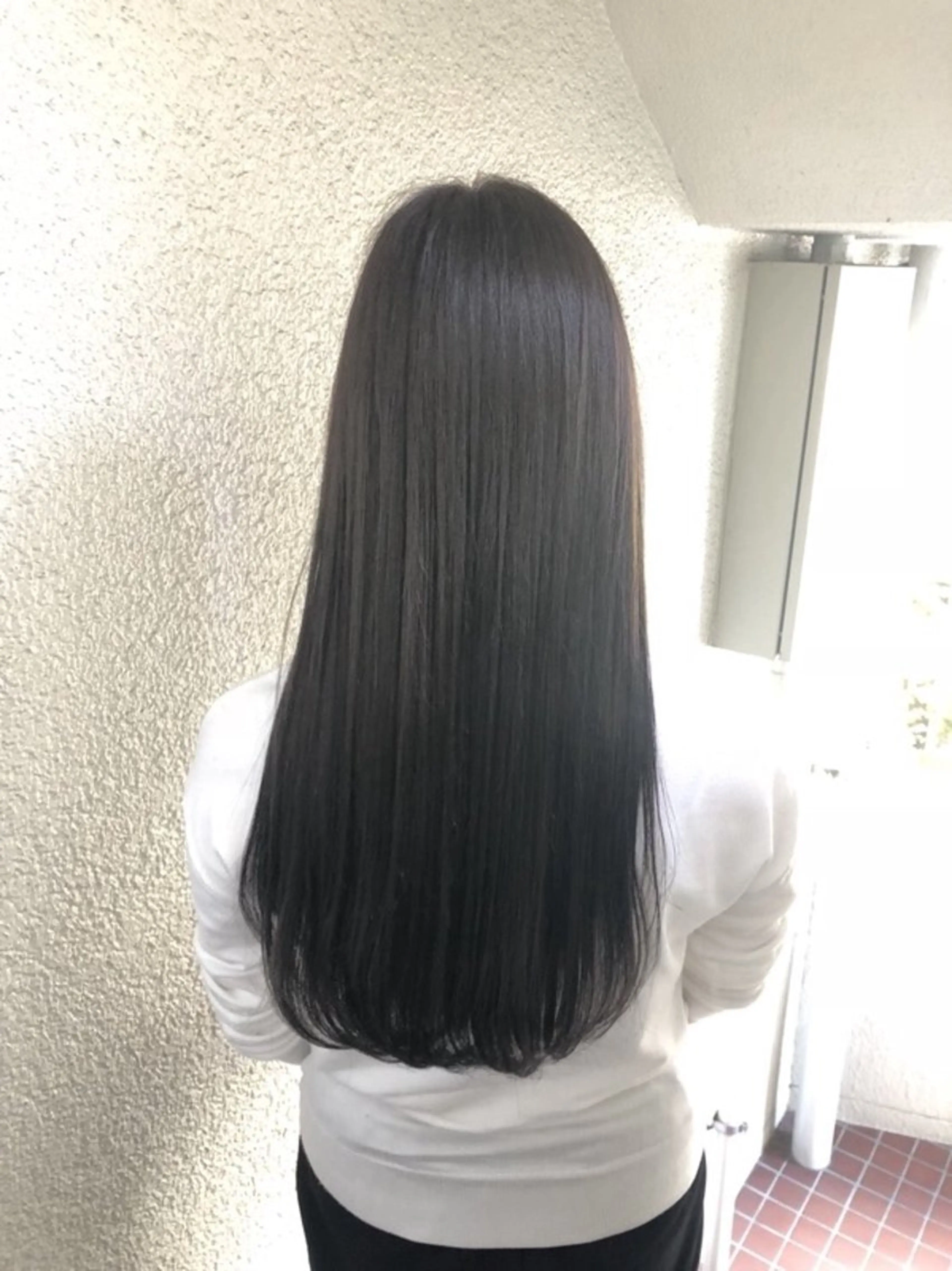 ロング カラー 若泉 瀬菜のヘアスタイル
