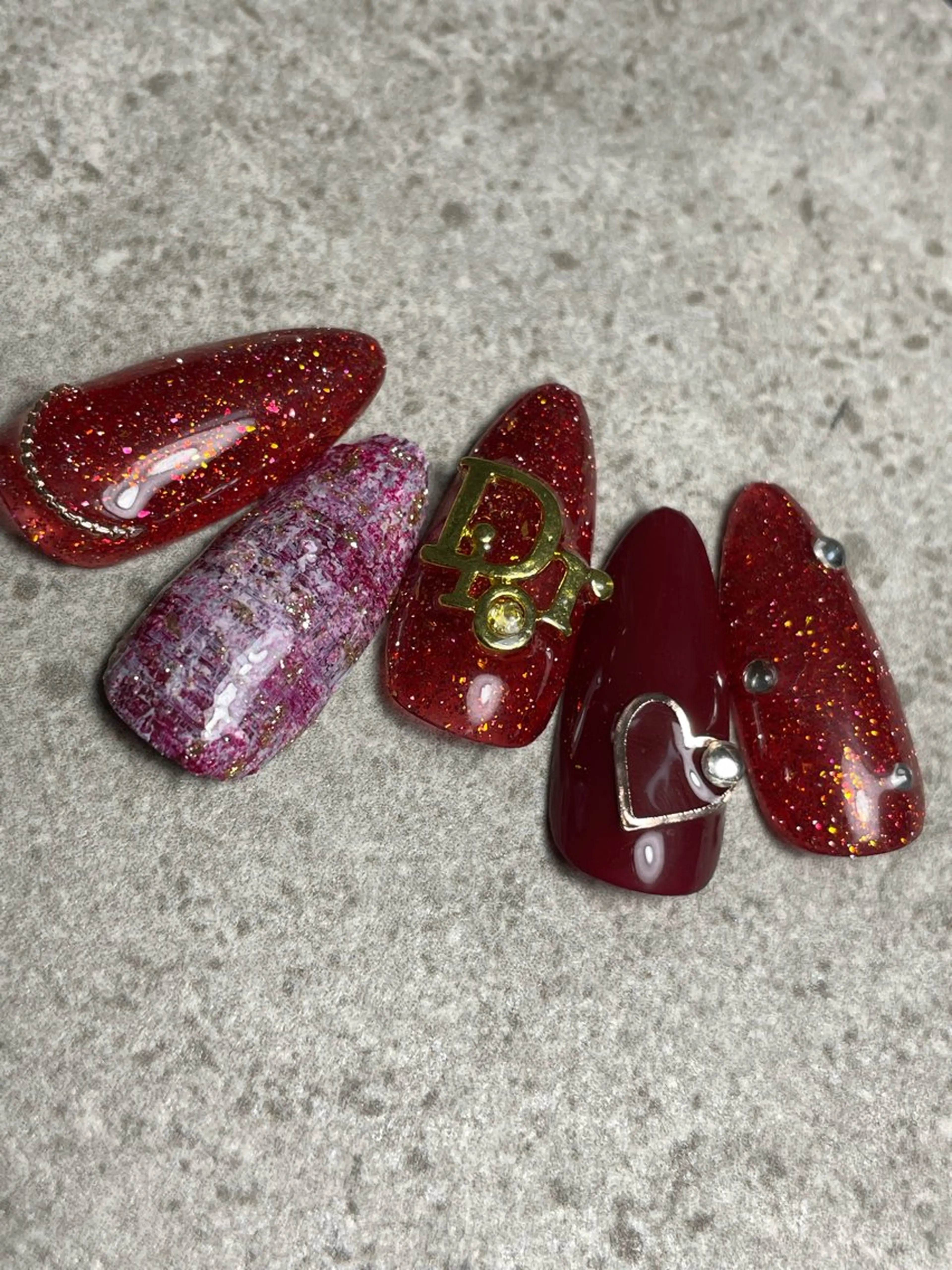 ネイル 赤色 BavardageNail所属・Bavardage Nailのネイルデザイン