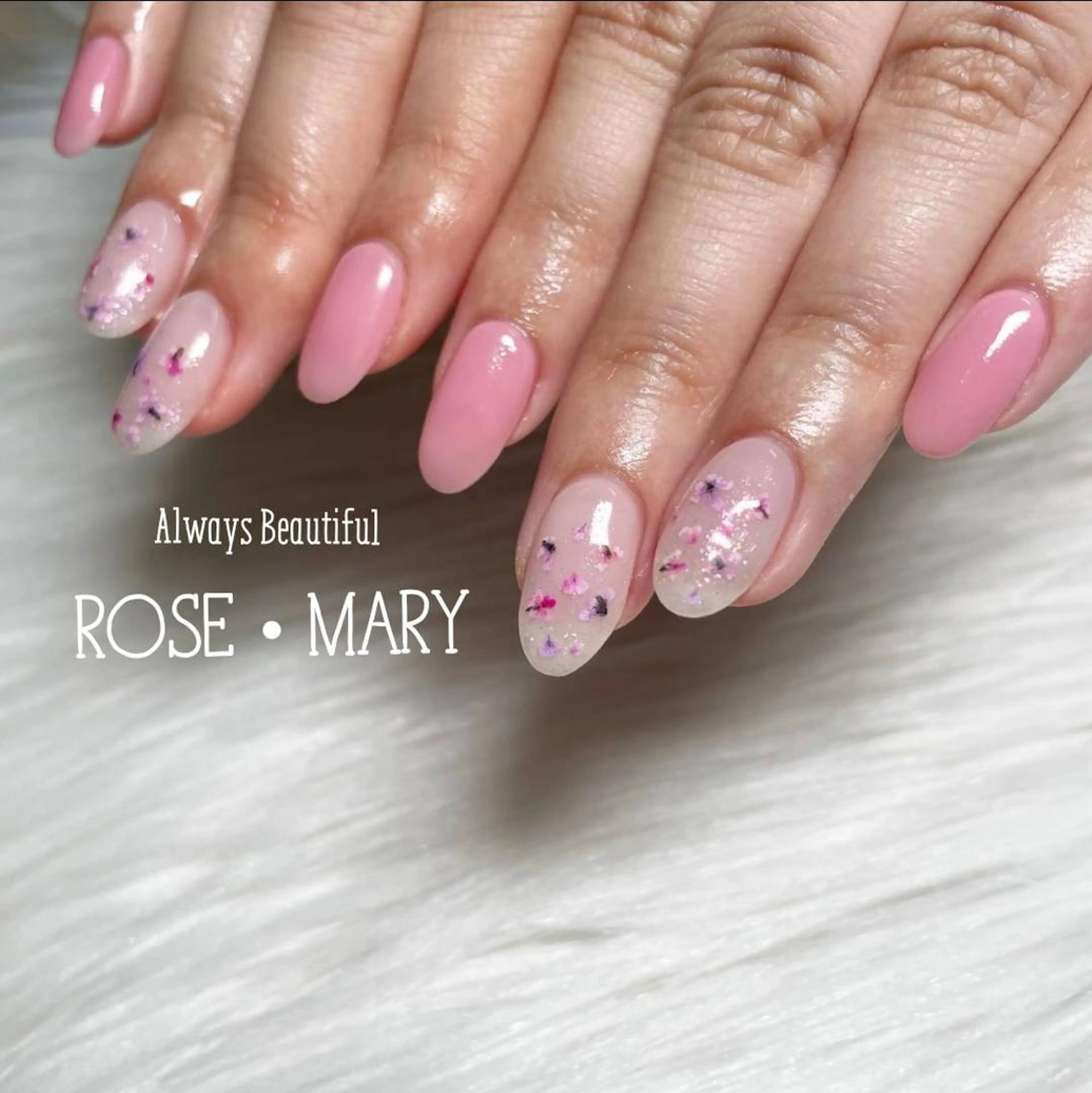 ネイル ROSE・ MARY 鈴木のネイルデザイン