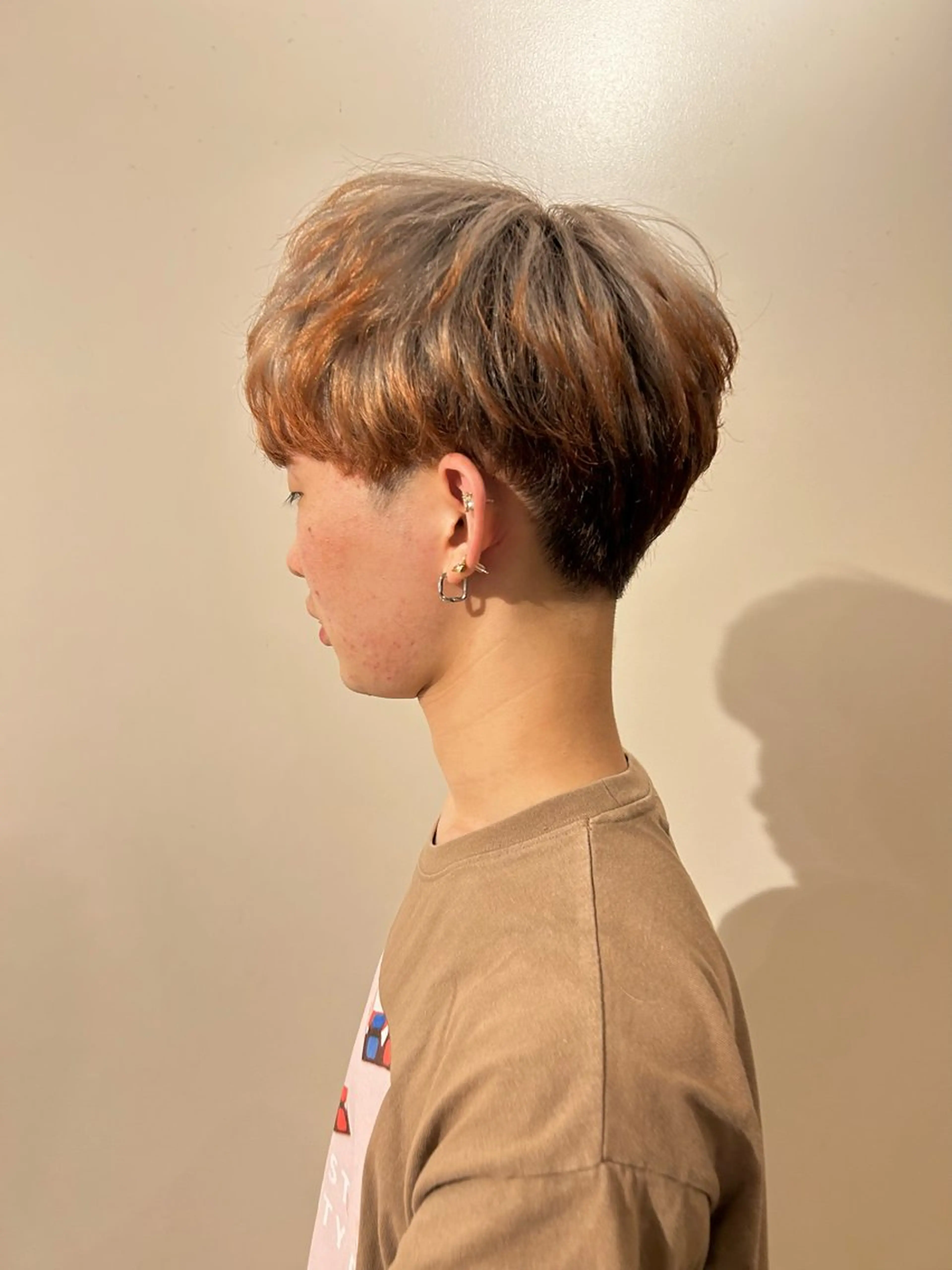 カラー メンズ あべ しおりのヘアスタイル