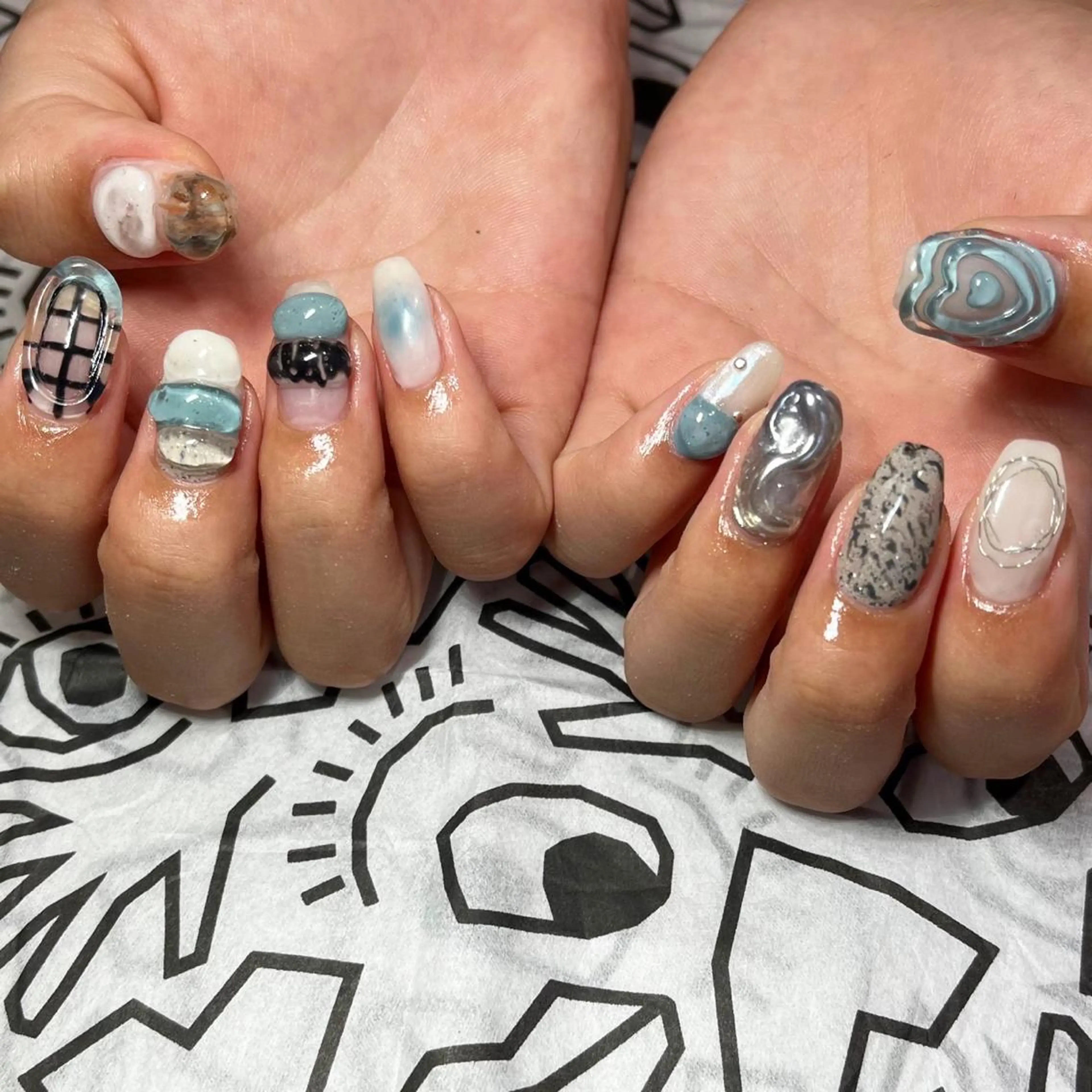 ネイル オーロラネイル クリアネイル 氷ネイル・うるうるネイル 韓国ネイル ニュアンスネイル Salon Ｋのネイルデザイン