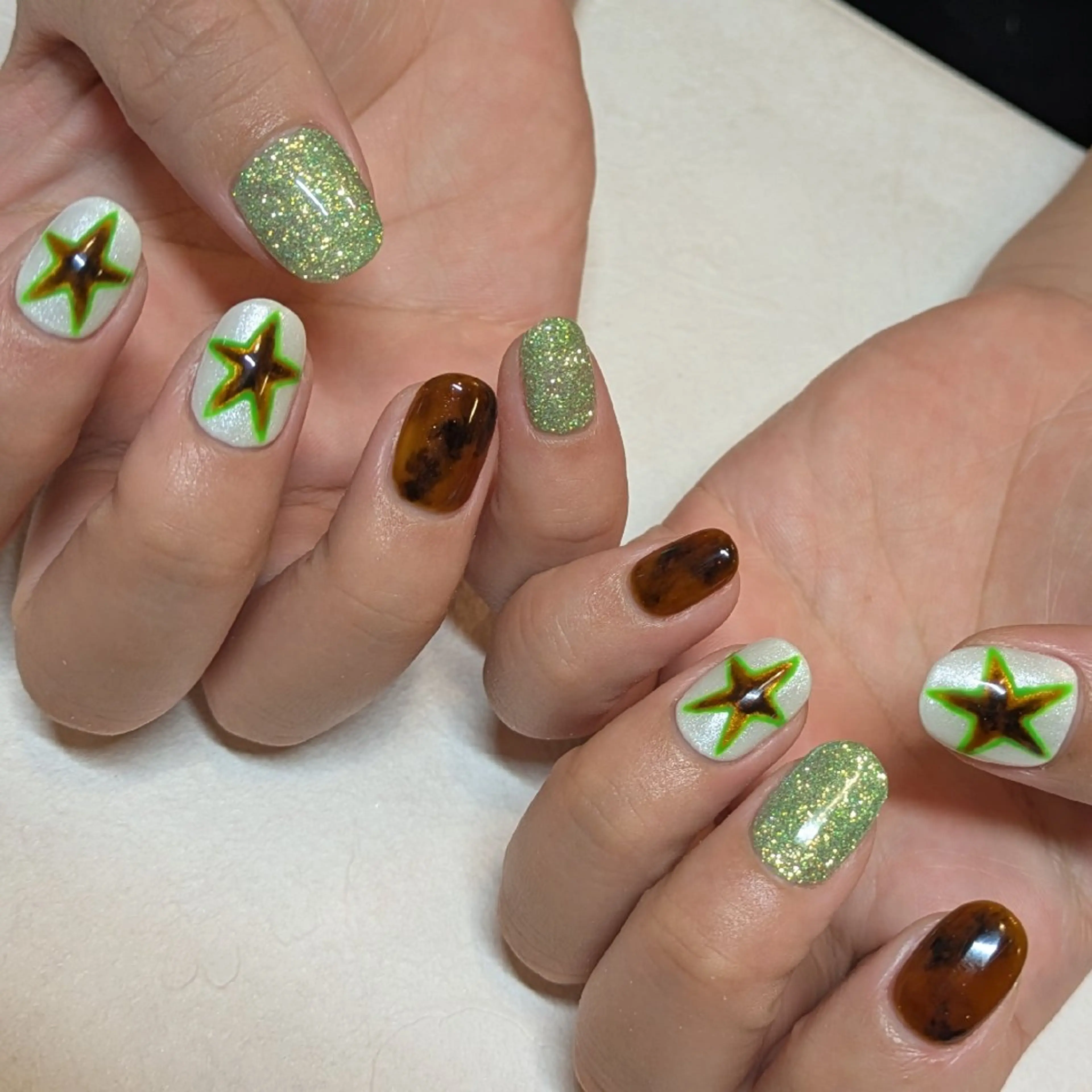 ネイル ジェヌインネイル 河内のネイルデザイン