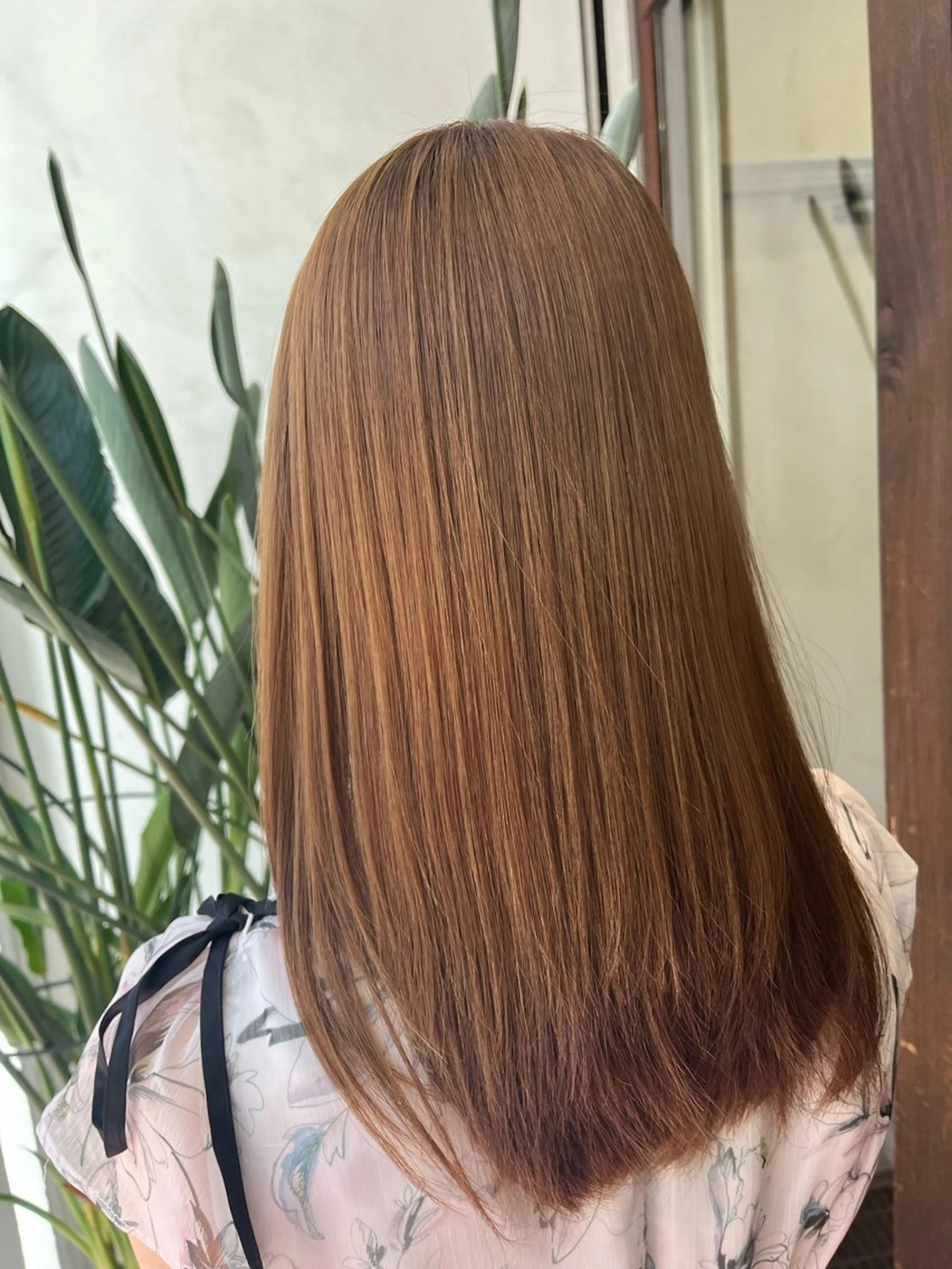 セミロング インナーカラー🩵 角田紗雪のヘアスタイル