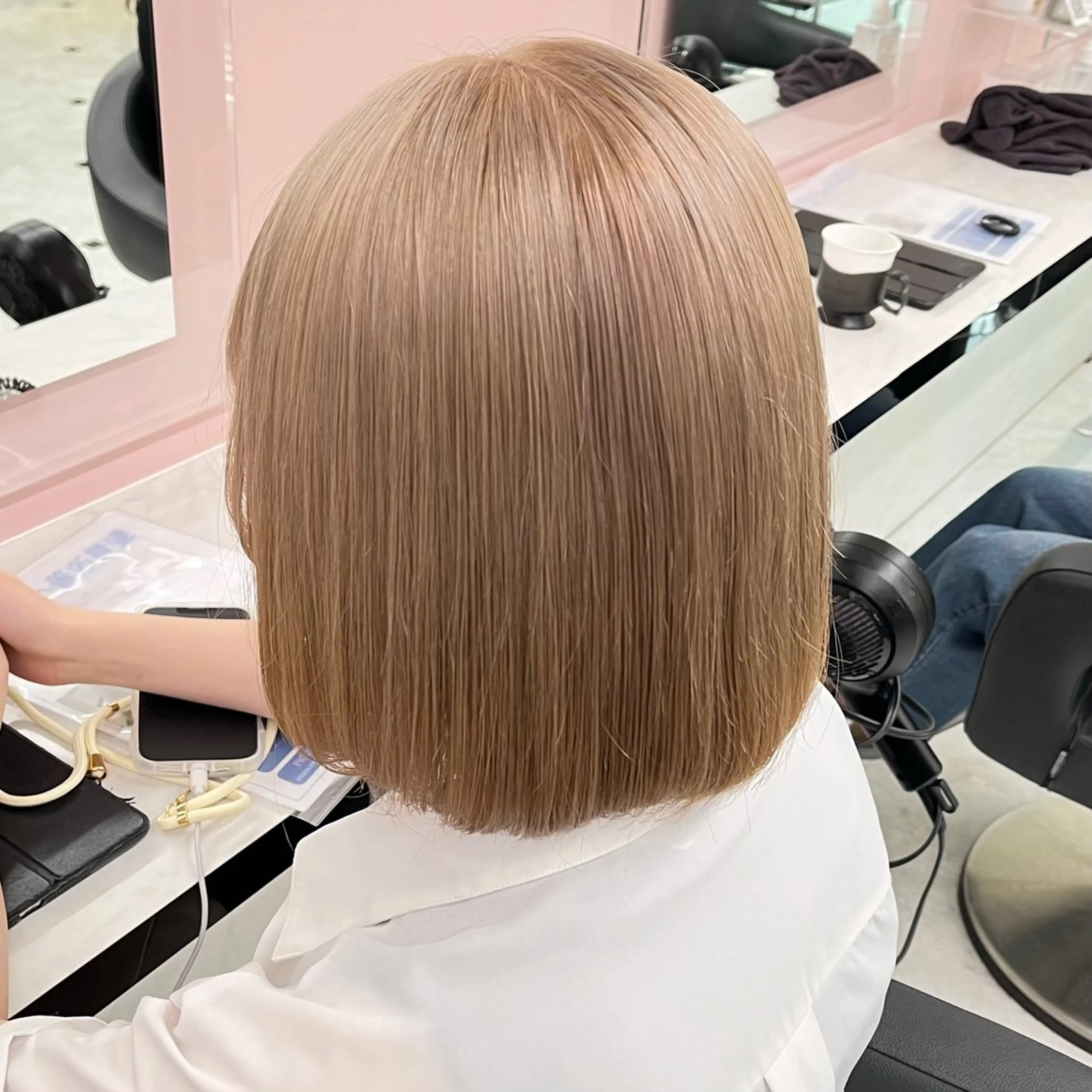 ミディアム カラー ヘアアレンジ ヘアカラー 🍒透明感カラー🌨 🥕ハイトーンカラーのヘアスタイル