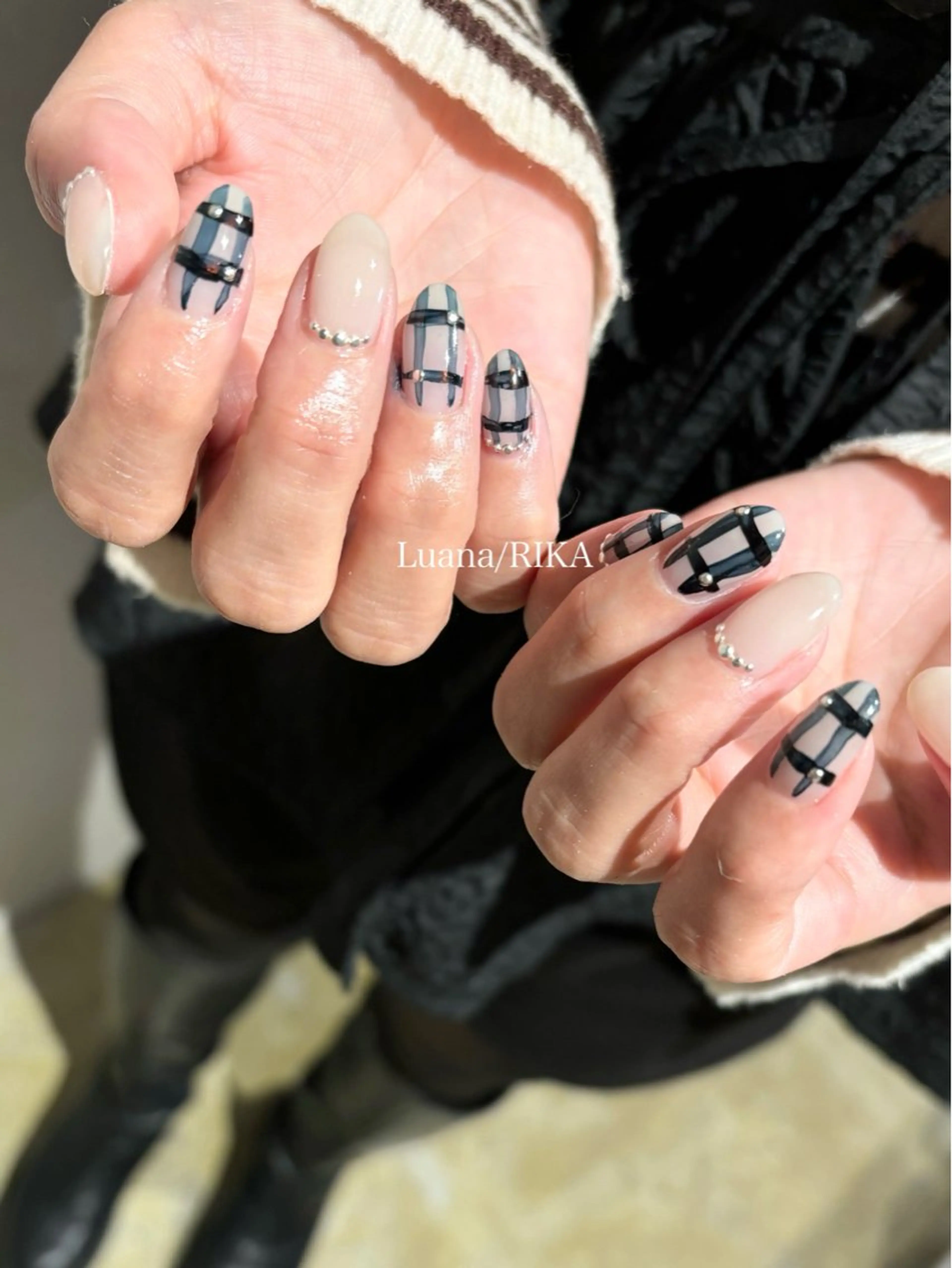 ネイル ネイビー ニュアンスネイル ハンドネイル Nail Salon Luana Rikaのネイルデザイン