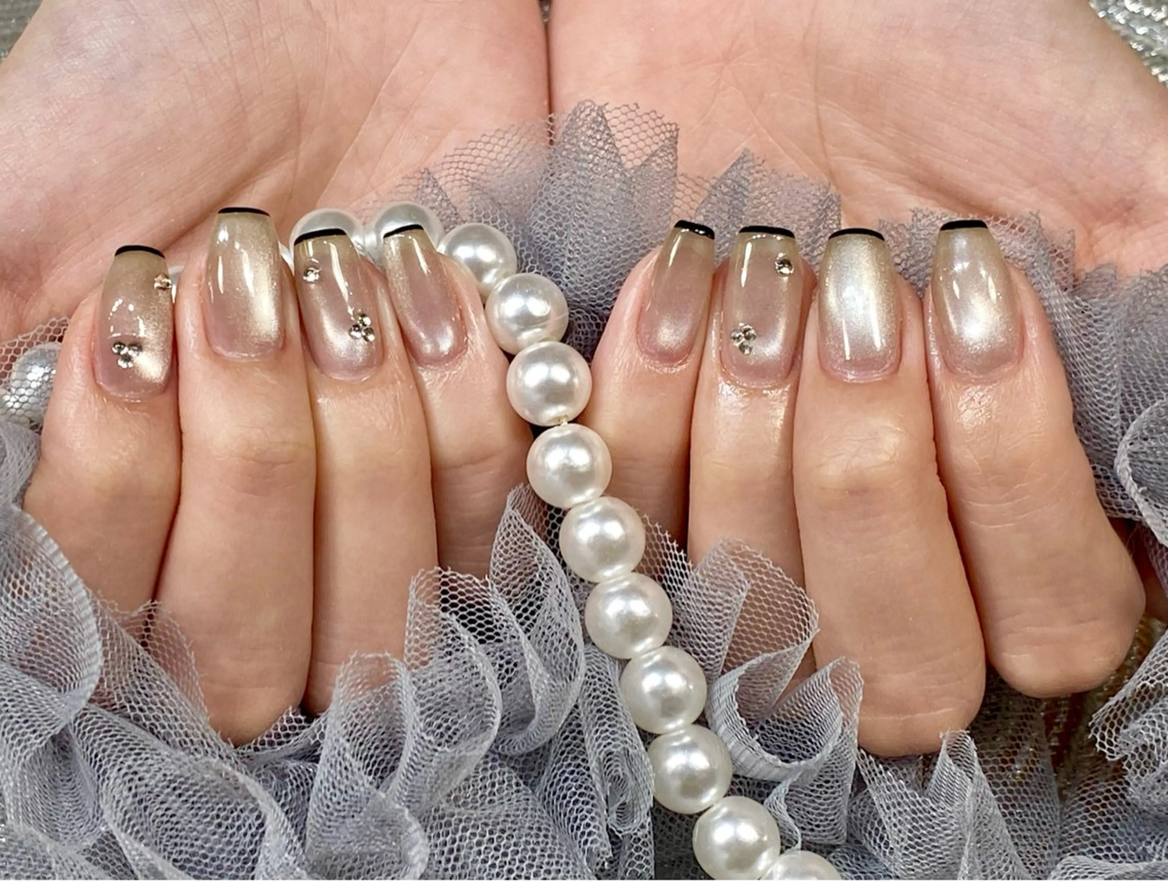 ネイル ジェルネイル マグネットネイル ストーンネイル ハンドネイル Nail Salon Three所属・Three いわなべのネイルデザイン