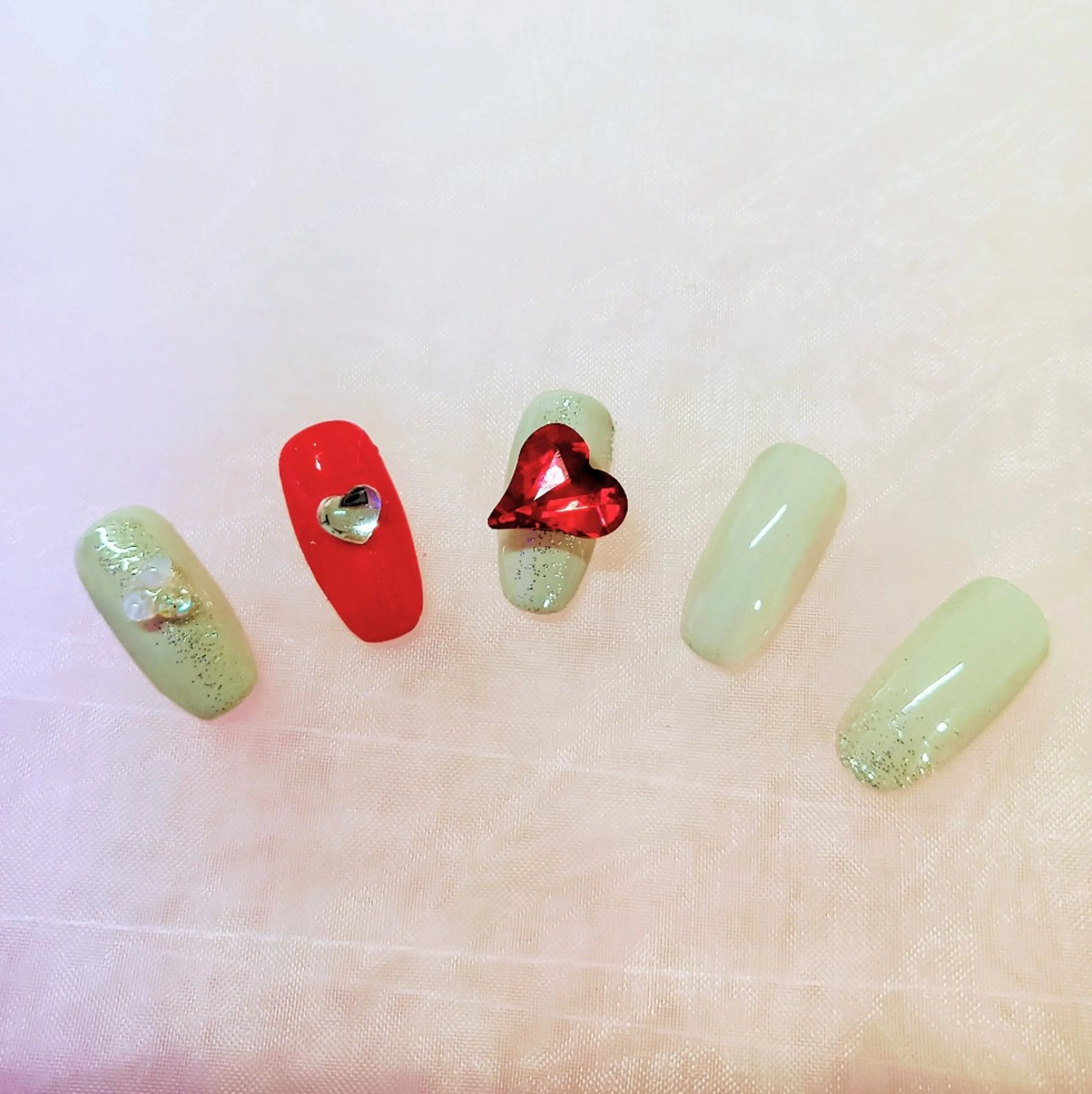 ネイル ハート etrebynail所属・etre -bynail-のネイルデザイン