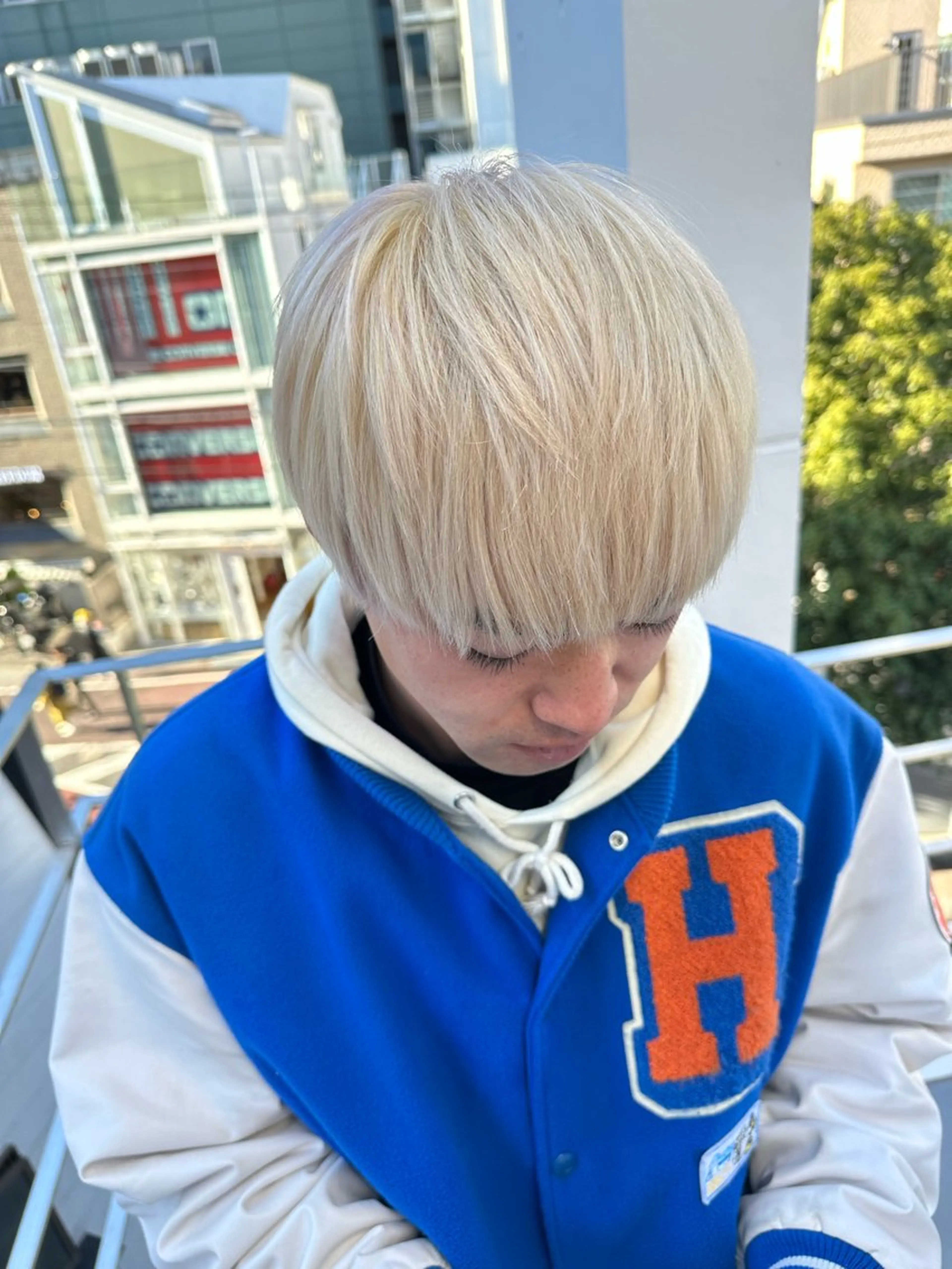 カラー メンズ メンズブリーチ ブリーチ ブロンド ホワイトブロンド fullbloom hair&spa所属・DAIKIベージュ 🍂レイヤーカットのヘアスタイル