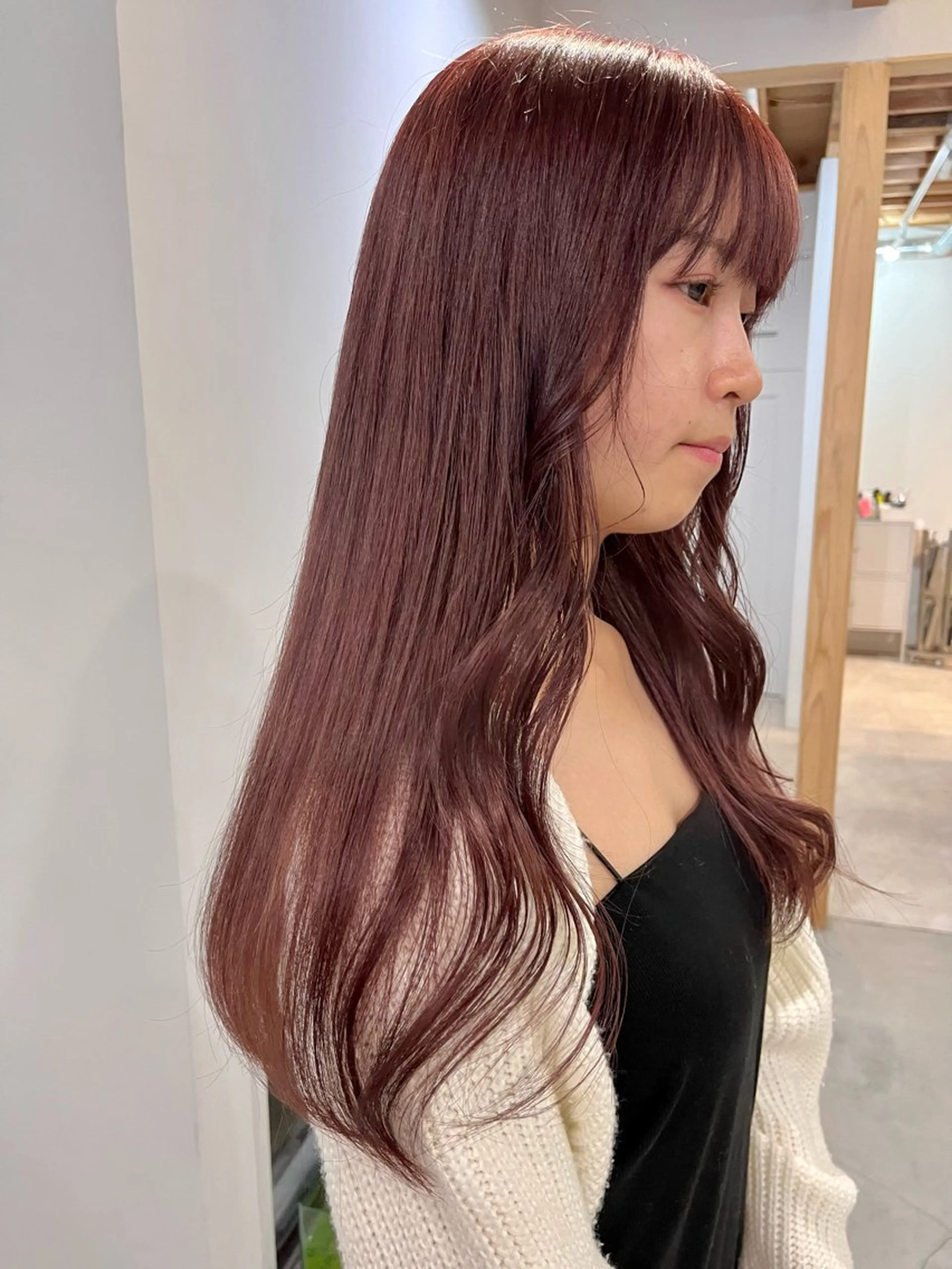 ロング カラー ブリーチ ラベンダーカラー ラベンダーピンク ブリーチなしカラー ピンクカラー ヘアカラー トリートメント ブリーチなしカラー レイヤーカットのヘアスタイル