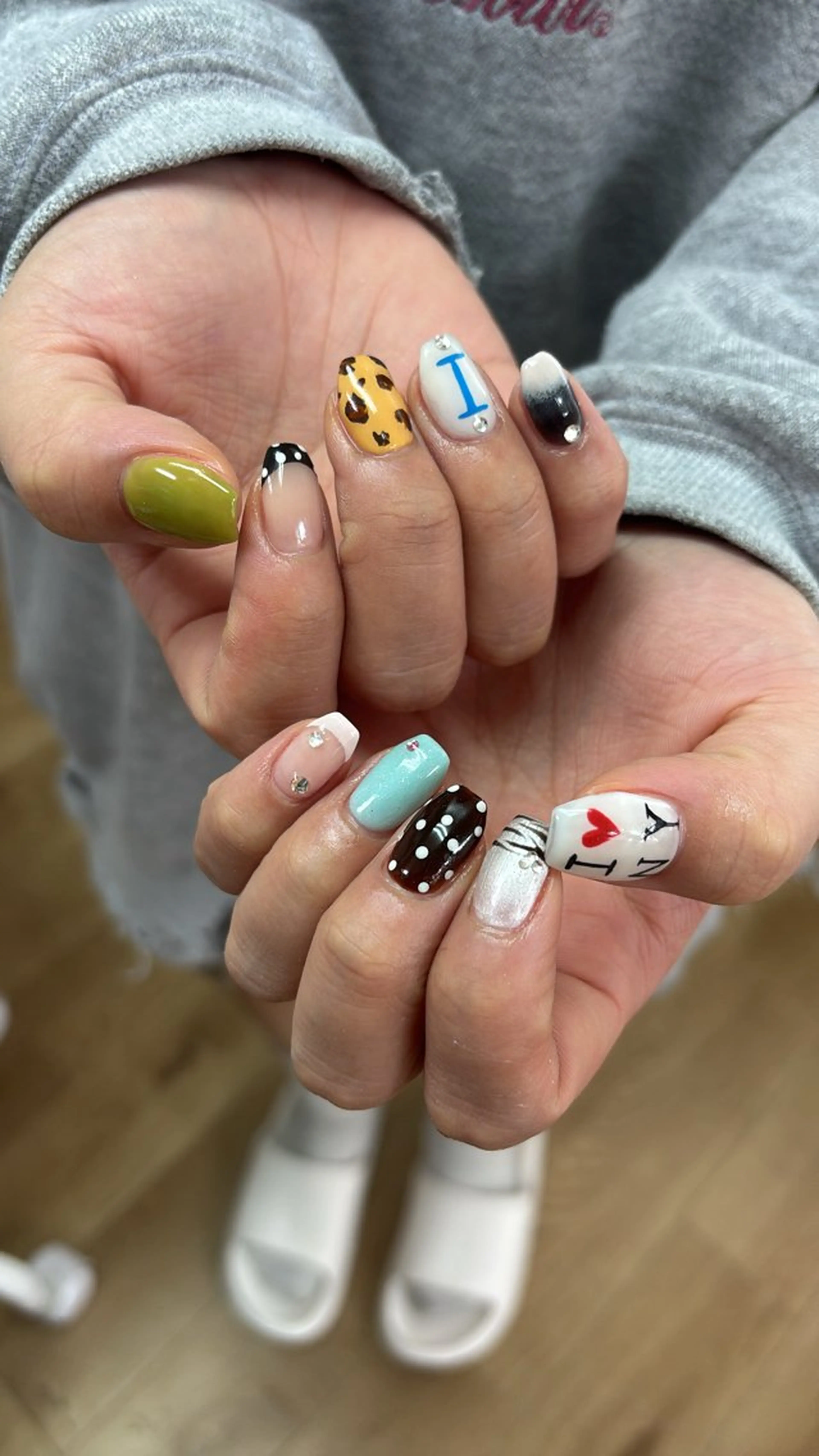 ネイル ハンドネイル brilliant s.kのネイルデザイン