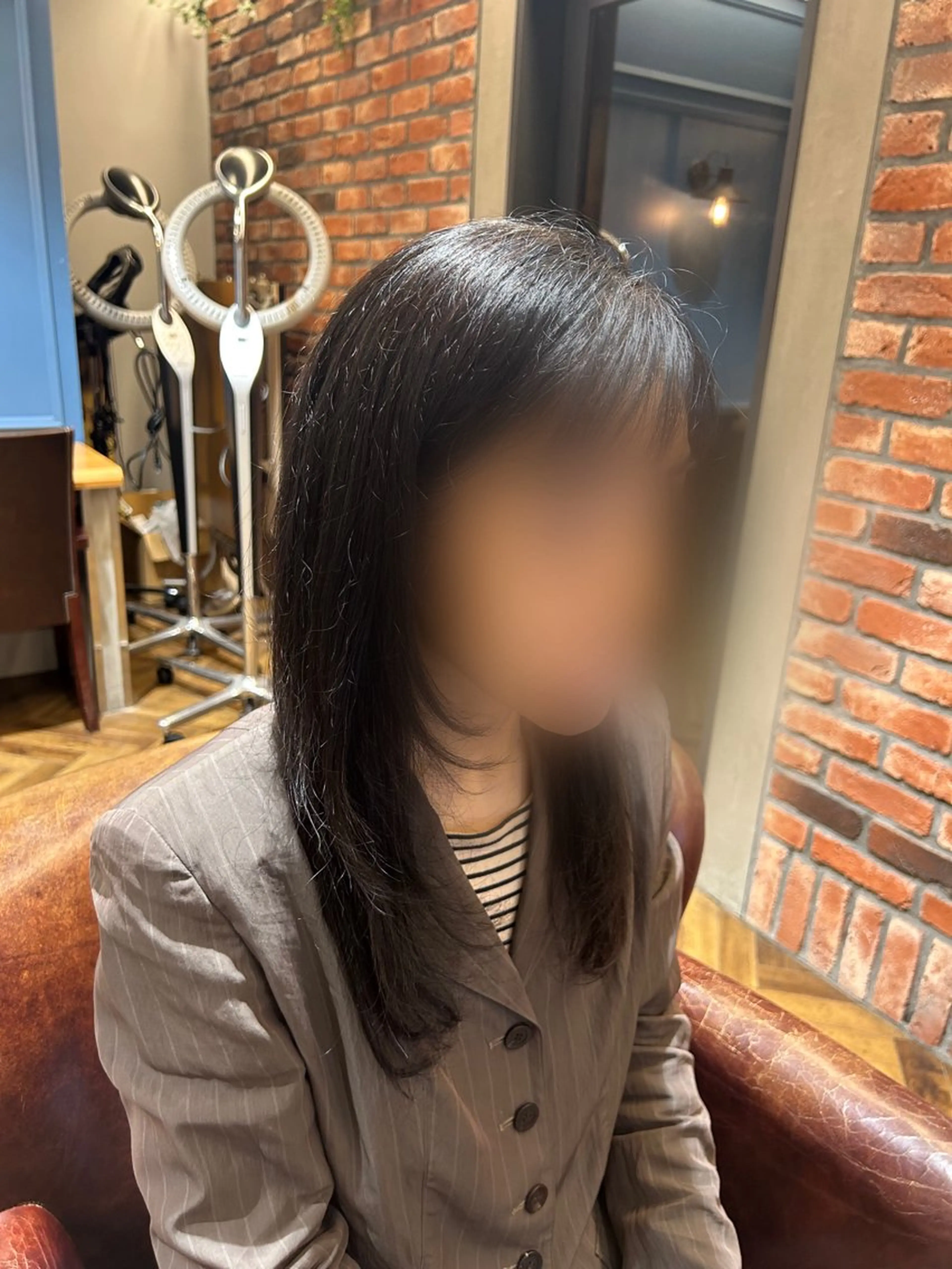 セミロング 三瓶 公子のヘアスタイル