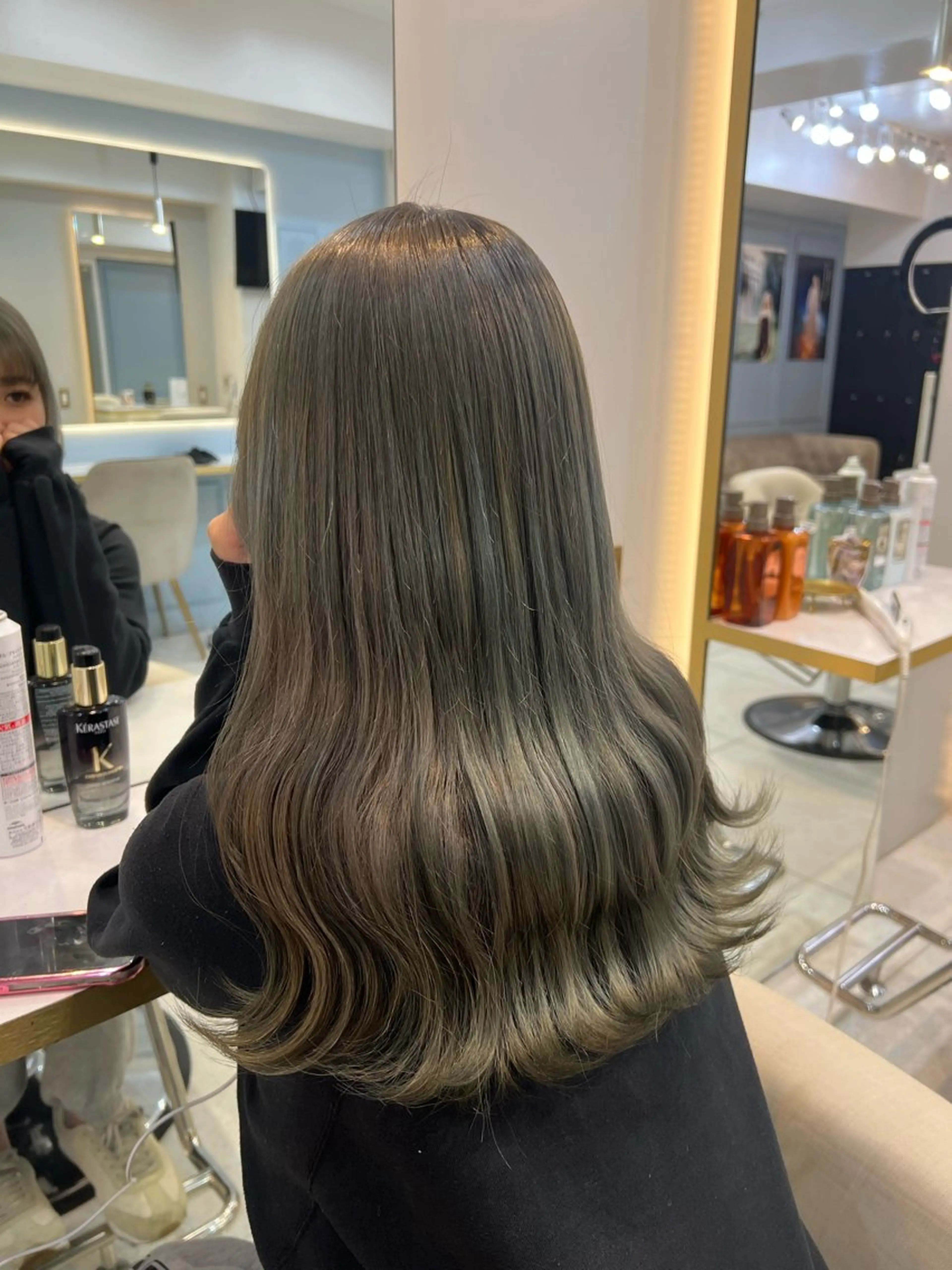 ロング カラー シールエクステ ベージュカラー ブリーチ ケアブリーチ 透明感カラー ヘアカラー ハイトーン/髪質改善 🌼KASUGA🎀のヘアスタイル