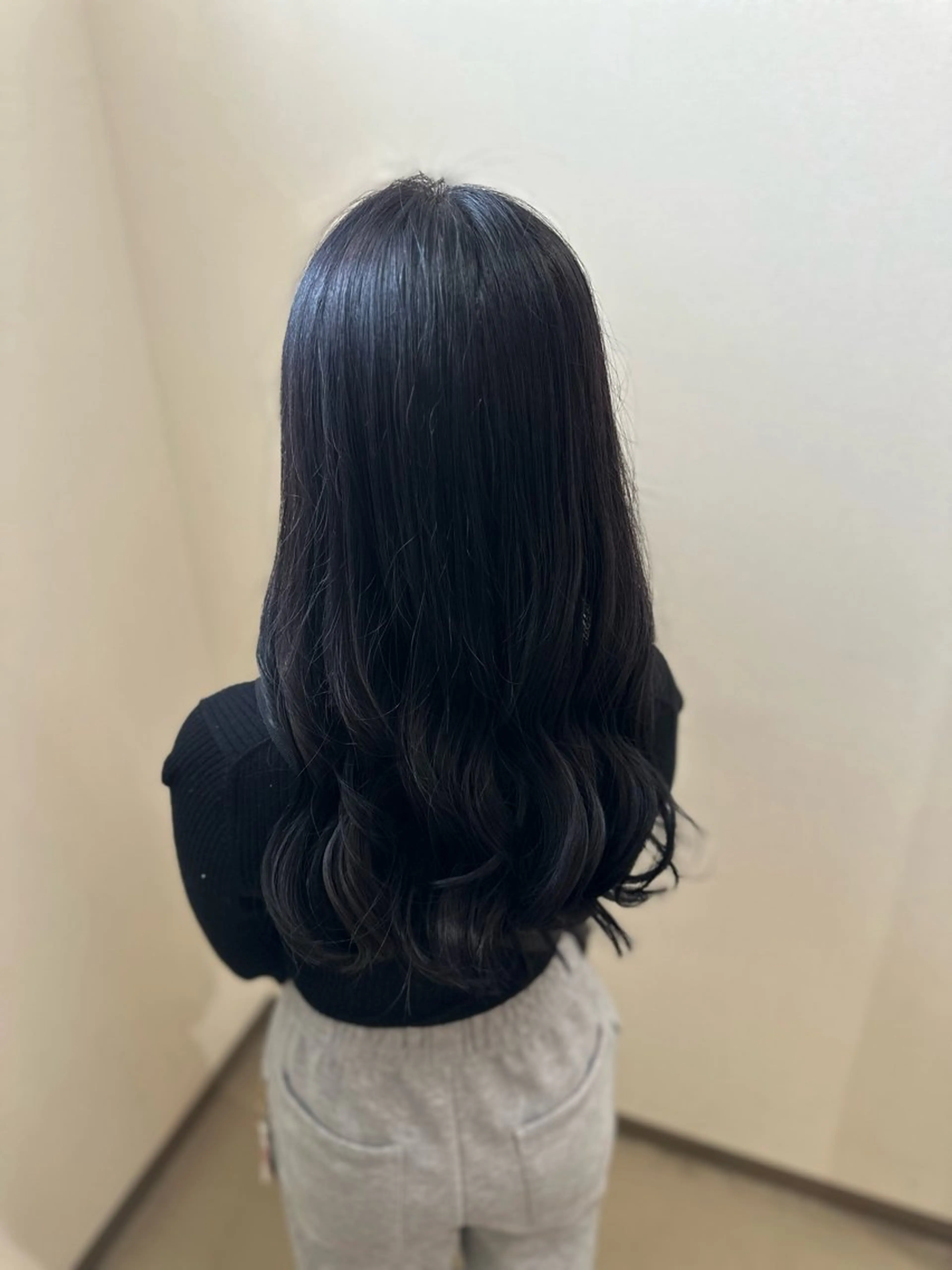 ロング カラー グレージュ ラベンダーカラー ラベンダーグレージュ ラベンダーグレー 溜 一太のヘアスタイル