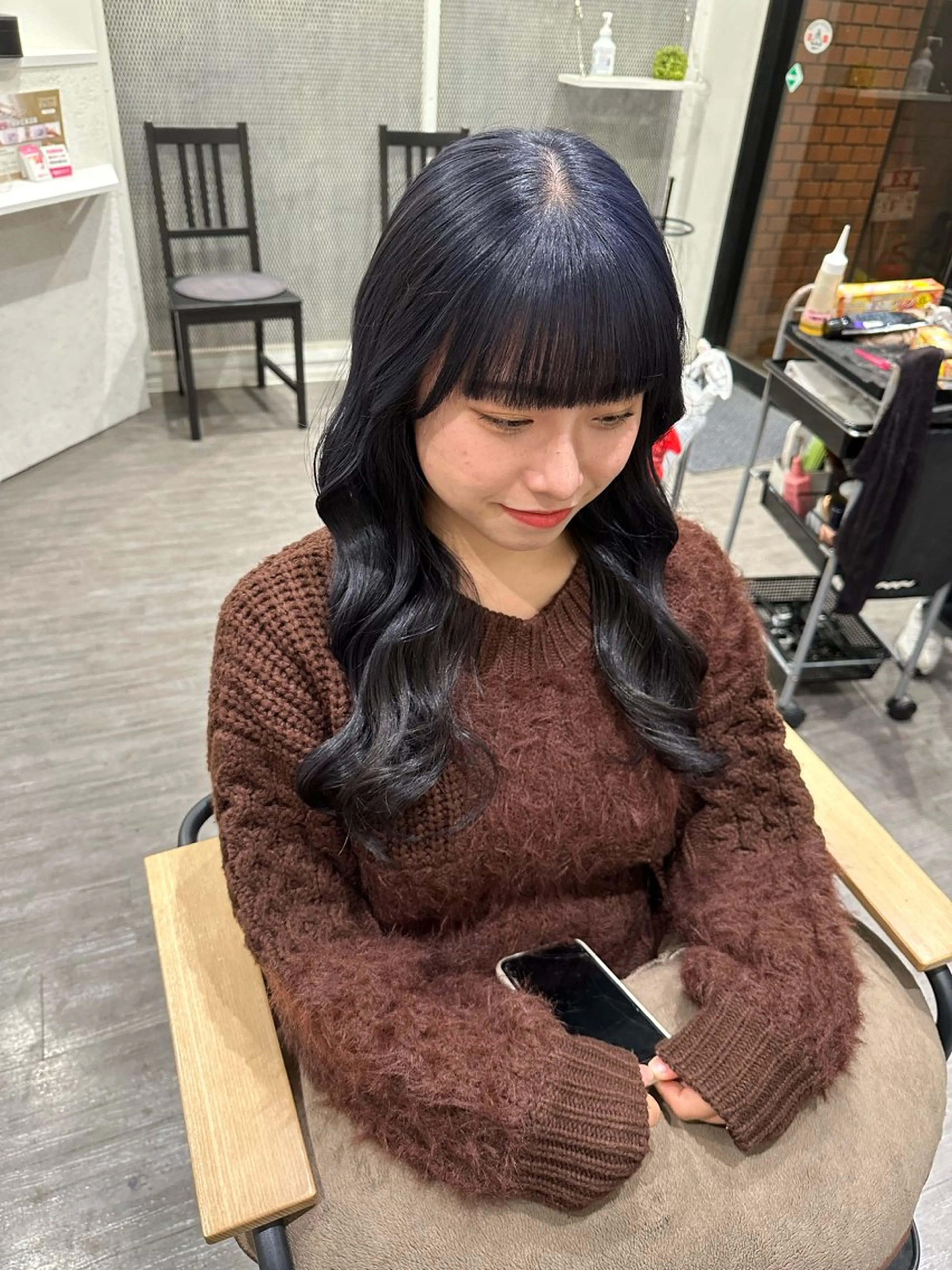 セミロング カラー ブルーカラー ブルーグレー 上田 紗也のヘアスタイル