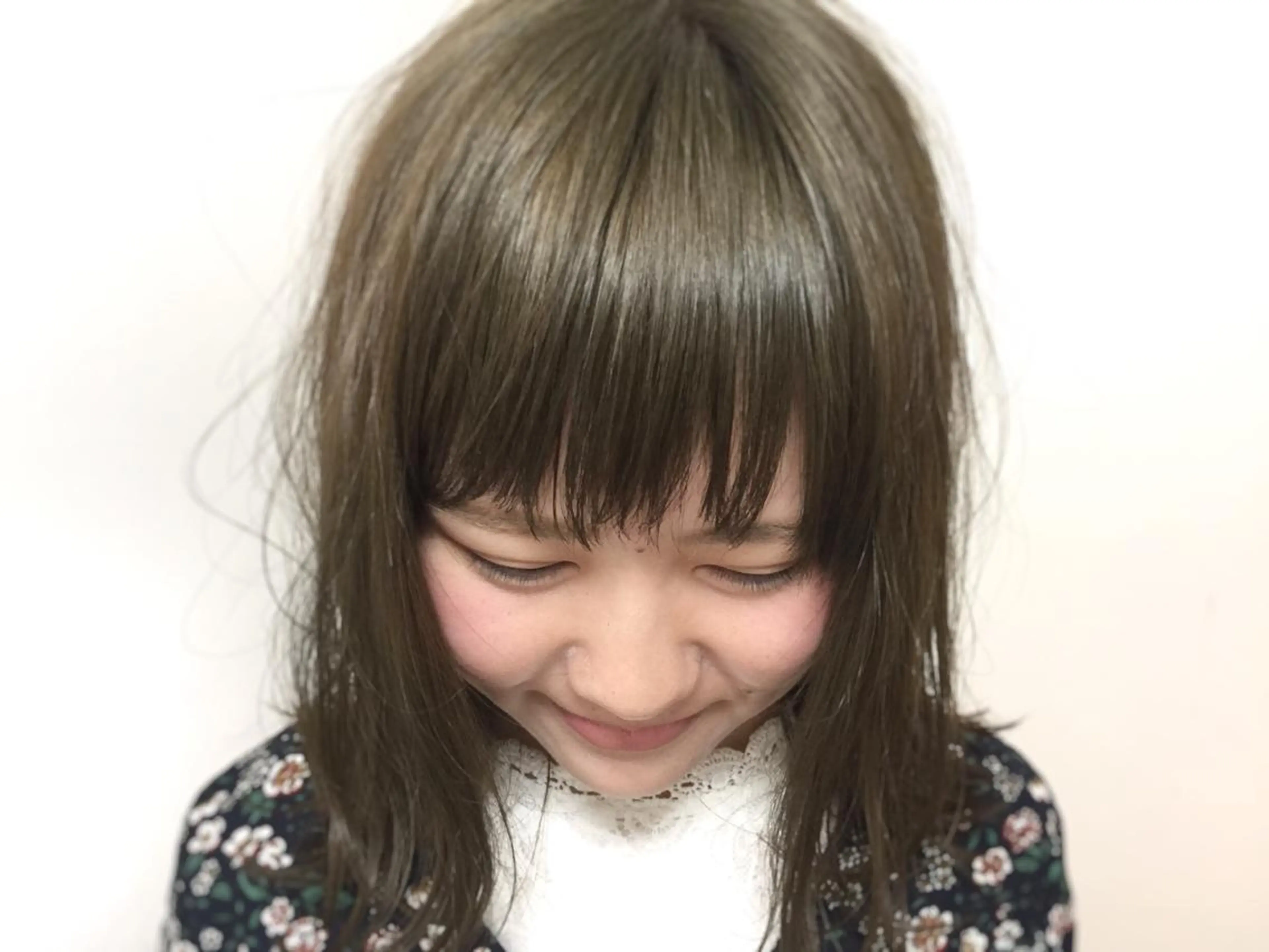 ミディアム カラー グレージュ オリーブグレージュ オリーブグレー イエローカラー 大阪なんば 骨格診断カット PEACE by CITA【ピース バイ シータ】所属・髙田　健治 (ケンジ)のその他イメージ