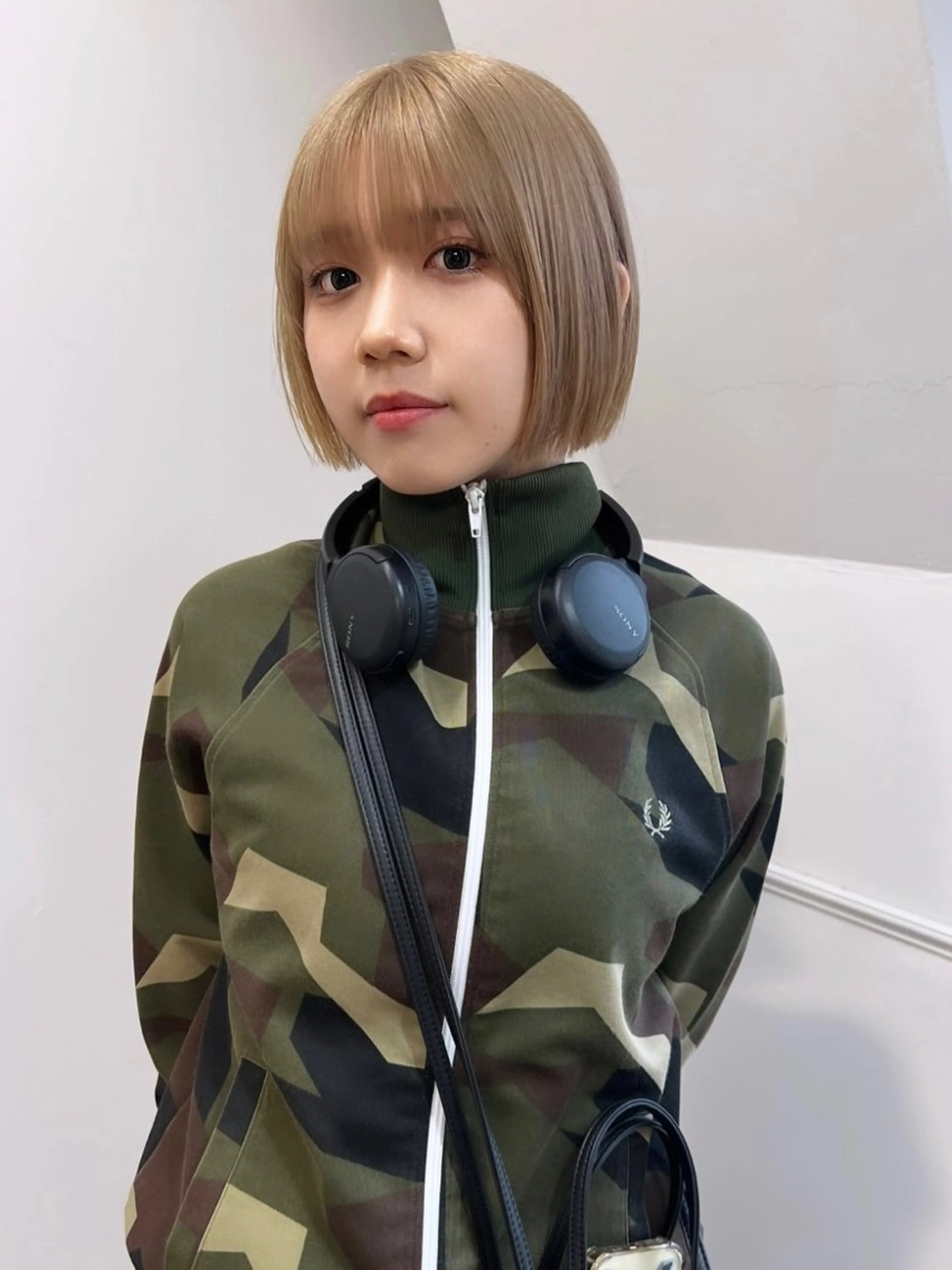 ショート カラー ブリーチ ケアブリーチ 透明感カラー デザインカラー ダブルカラー nendo_hair所属・ハイトーン/ブリーチ レイヤーsonokaのヘアスタイル