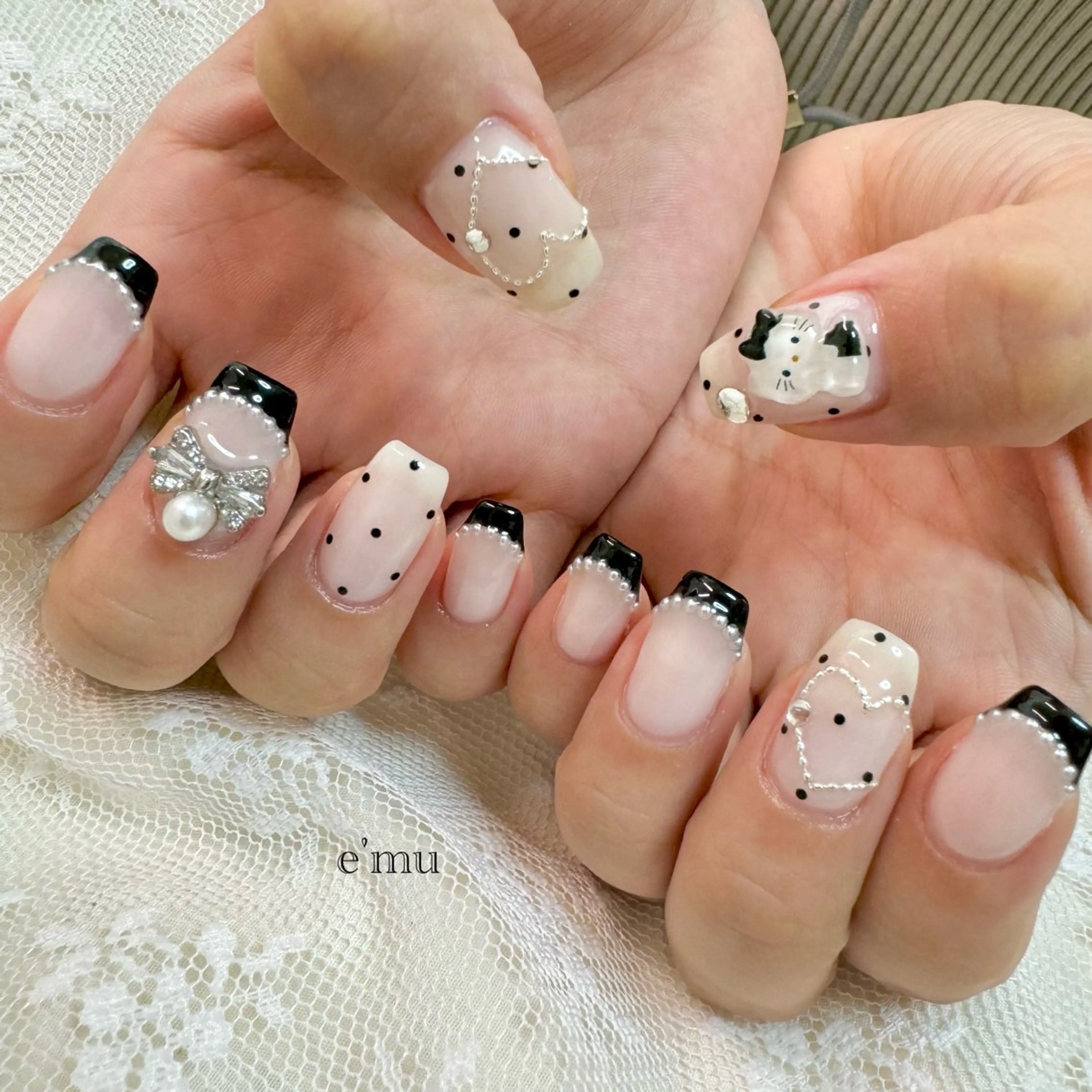 ネイル フレンチネイル ガーリー ハンドネイル nail salon e'mu💐のネイルデザイン