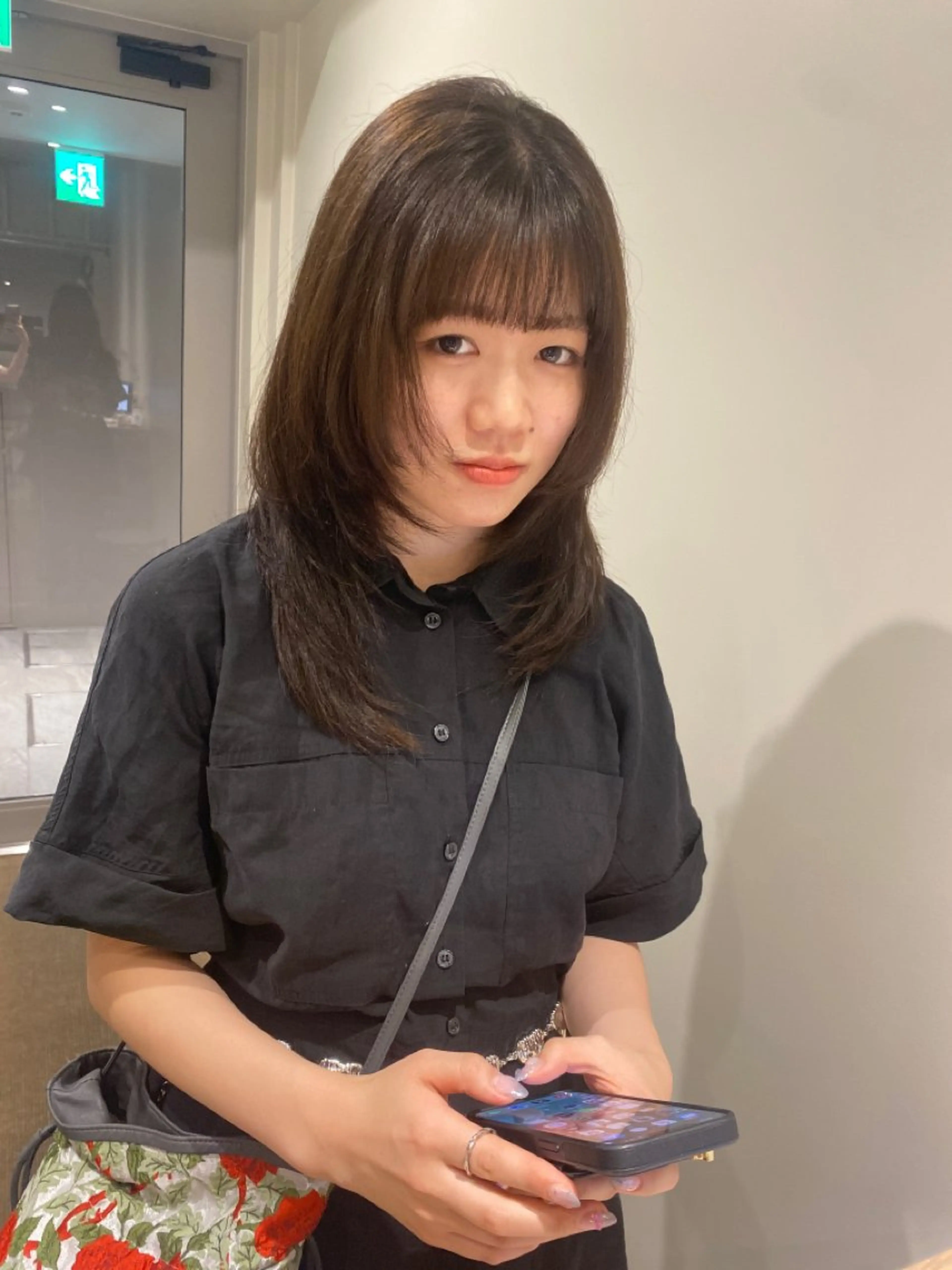 セミロング ヘアカラー 室谷 侑奈のヘアスタイル