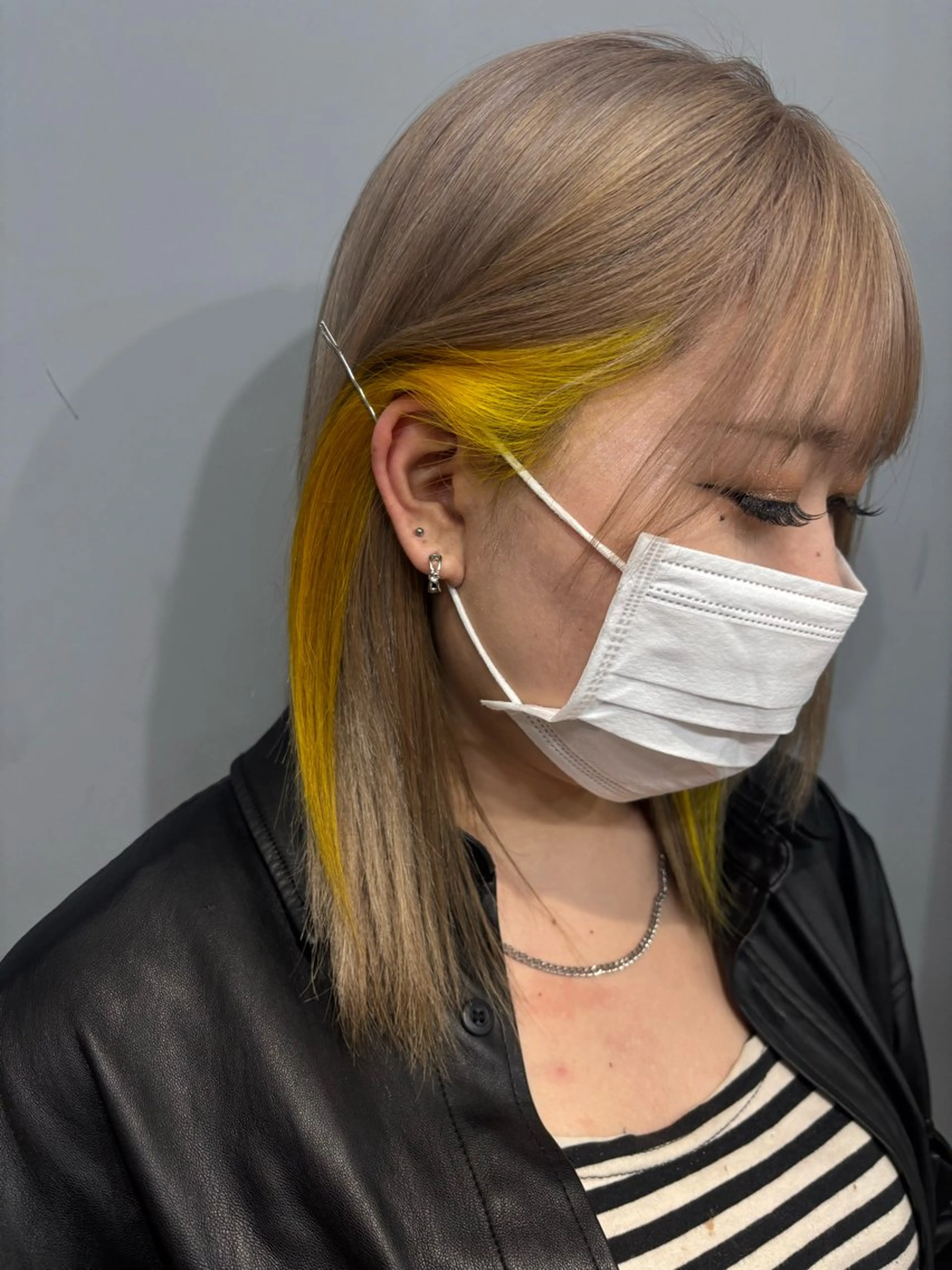 ミディアム カラー ブリーチ デザインカラー ダブルカラー ヘアカラー トリートメント YUNA🍒 暖色カラーのヘアスタイル