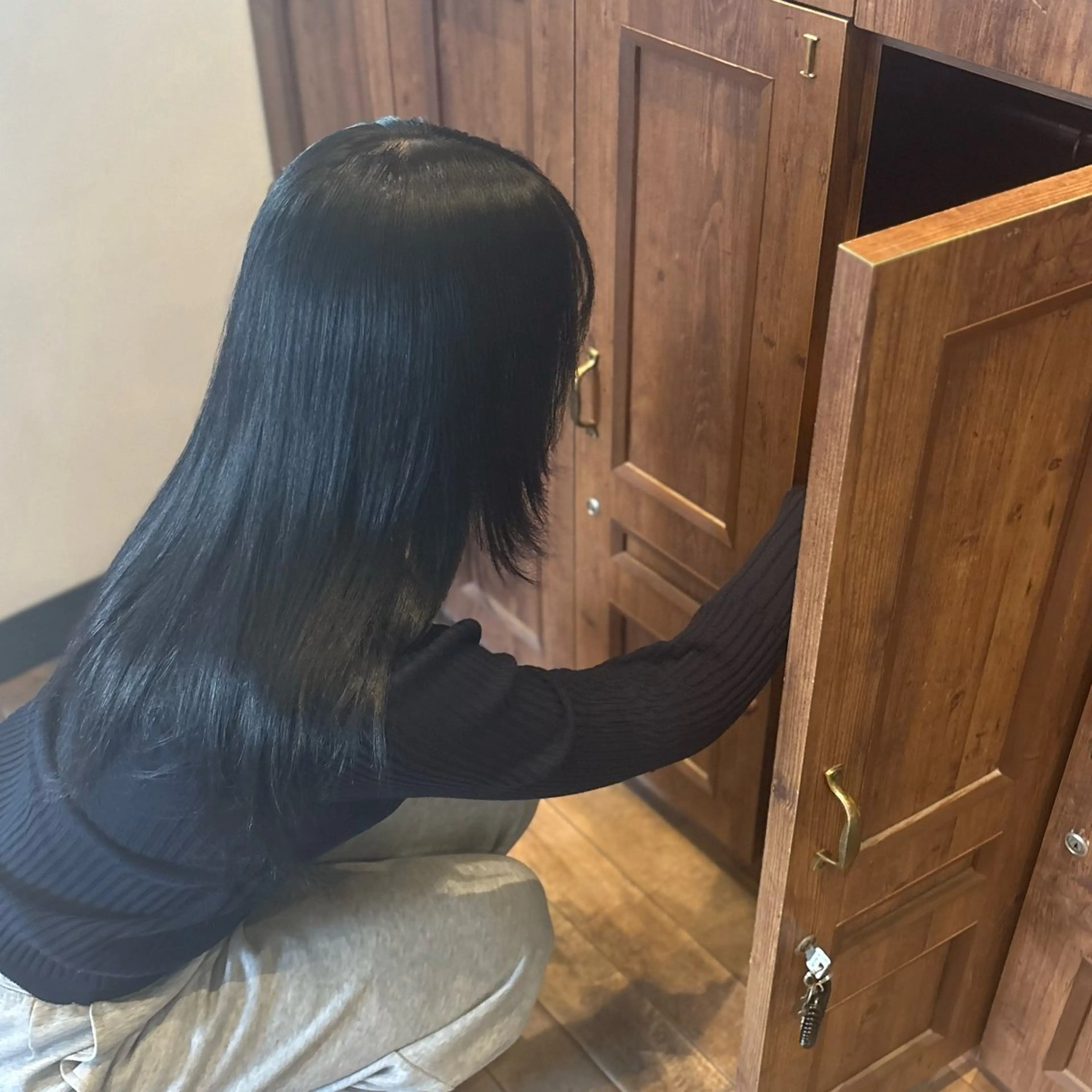 グレイカラー🐿𓊆根元リタッチ・全体染めドライ、ブロー込み 𓊇ロング料金なしの写真