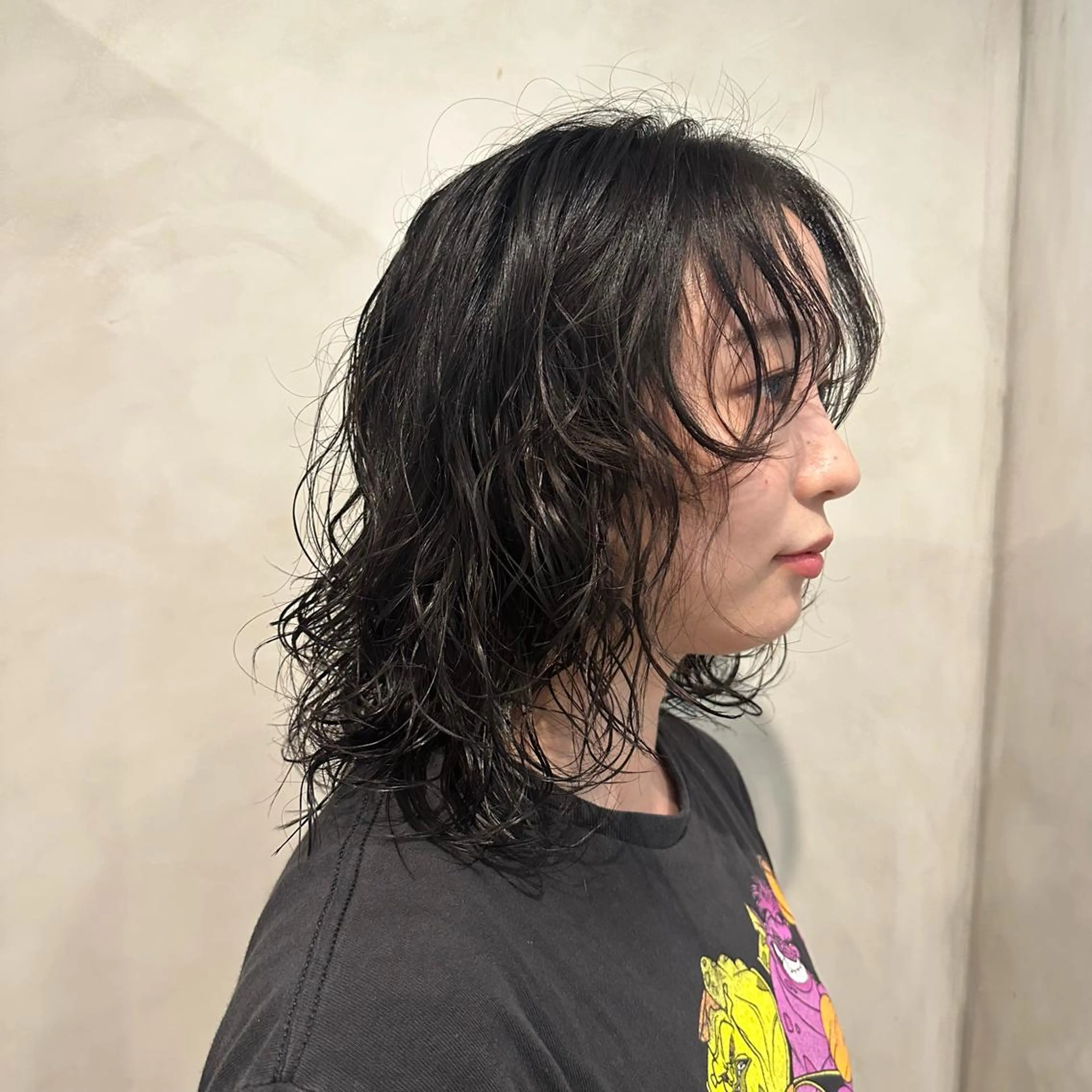 ミディアム パーマ ミディアムパーマ レイヤーカット カット パーマ トリートメント Aust hair Stella新宿所属・Yuki☺︎パーマ レイヤーカットウルフのヘアスタイル