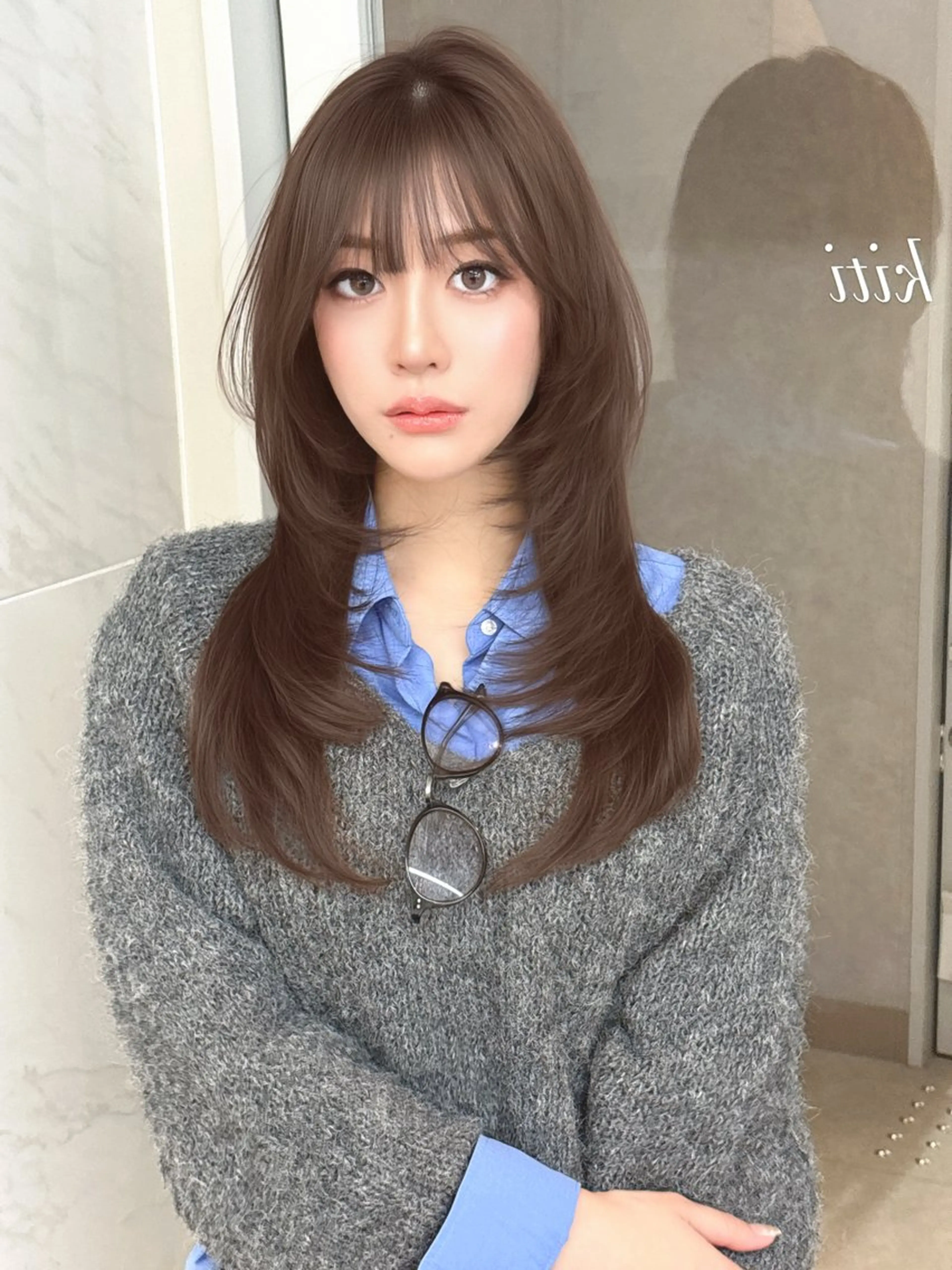 セミロング 臼杵 晴のヘアスタイル