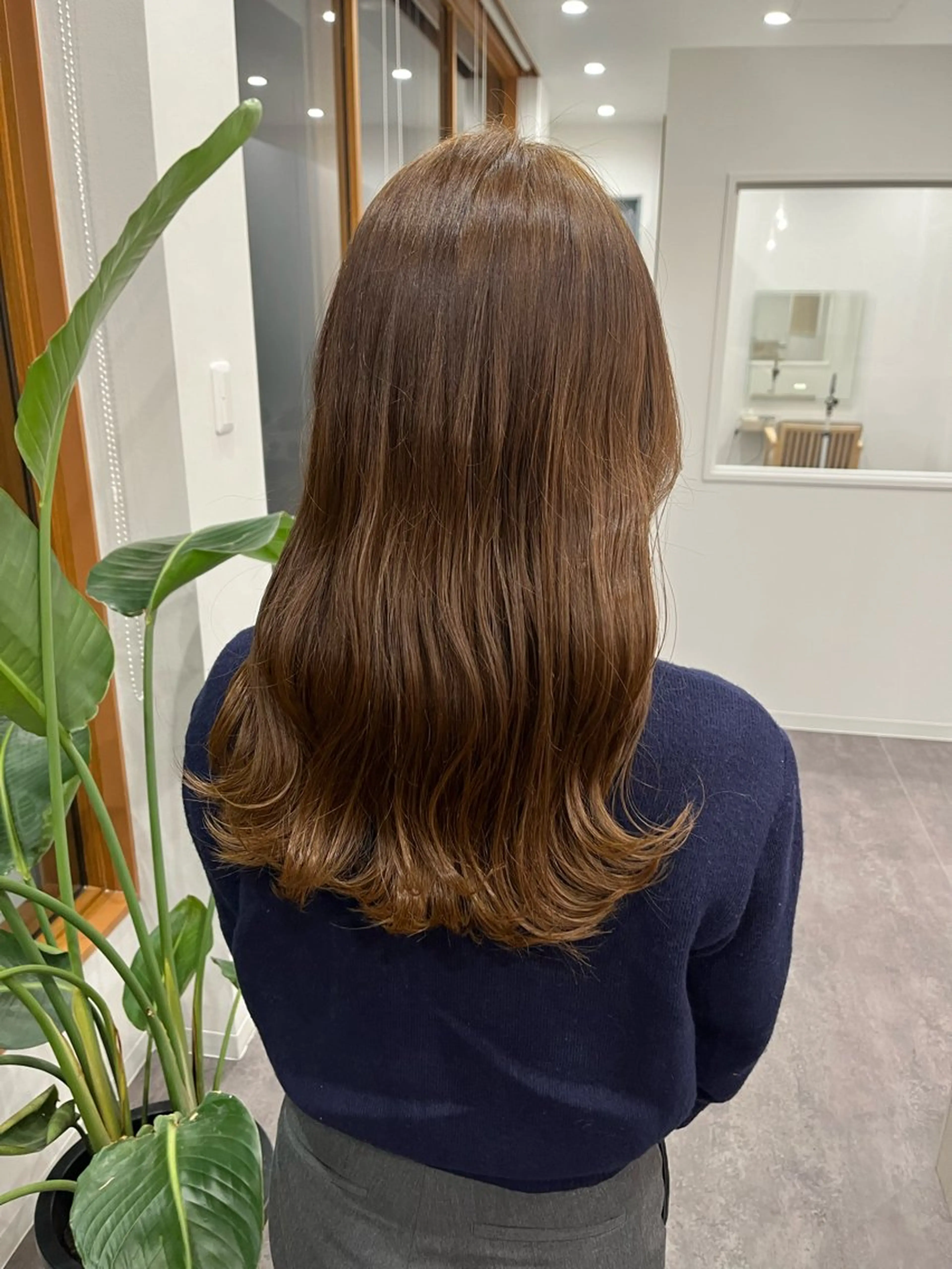 カラー ヘアカラー 金井 美悠のヘアスタイル