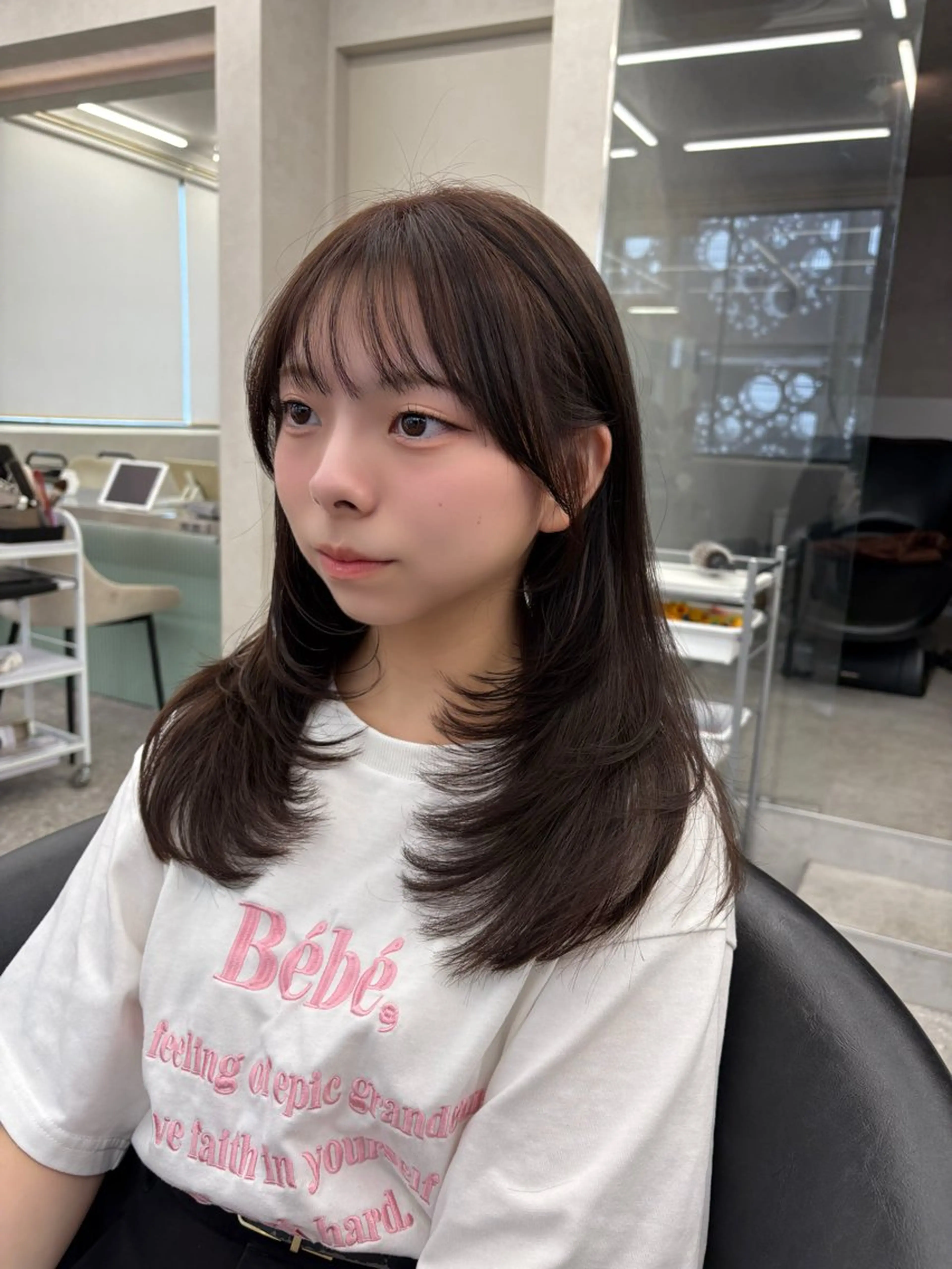 ミディアム ヘアアレンジ カット ヘアカラー トリートメント ふみか🎀 ベージュカラーのヘアスタイル