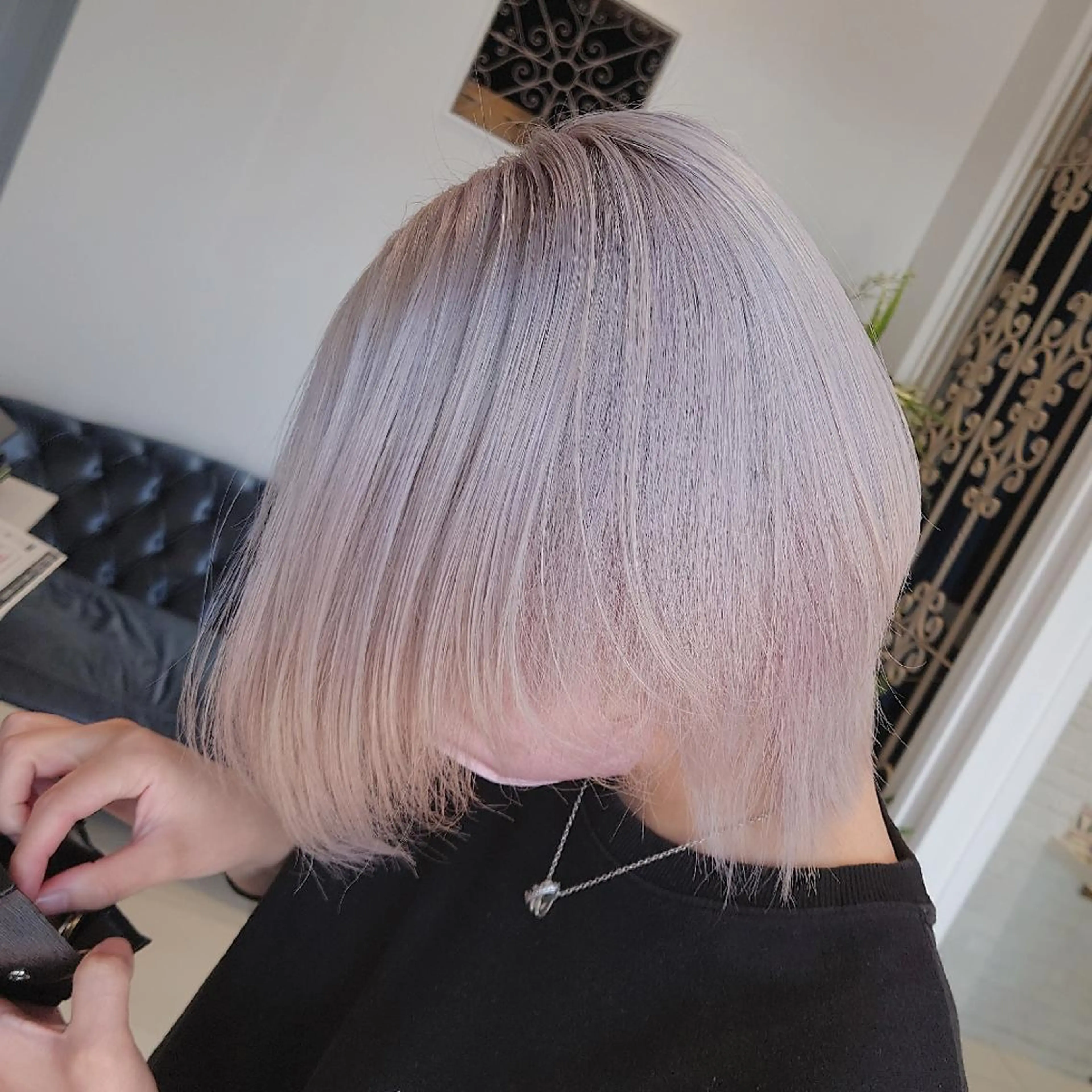 ショート 新潟ハイトーンカラー NO.1✨ 小川 巧のヘアスタイル