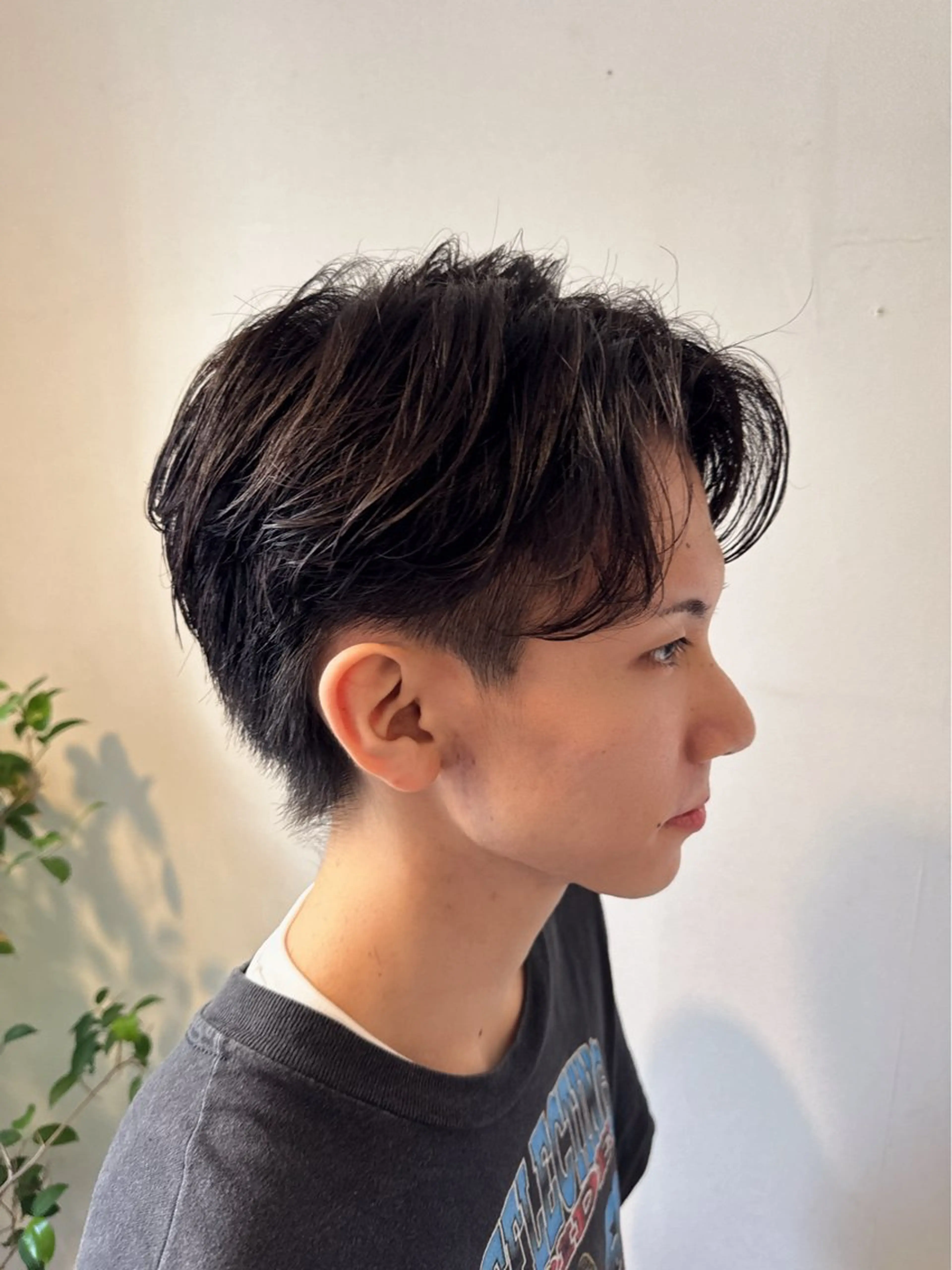 パーマ メンズ パーマ ラウンドマッシュ.韓 国.シャドウパーマのヘアスタイル
