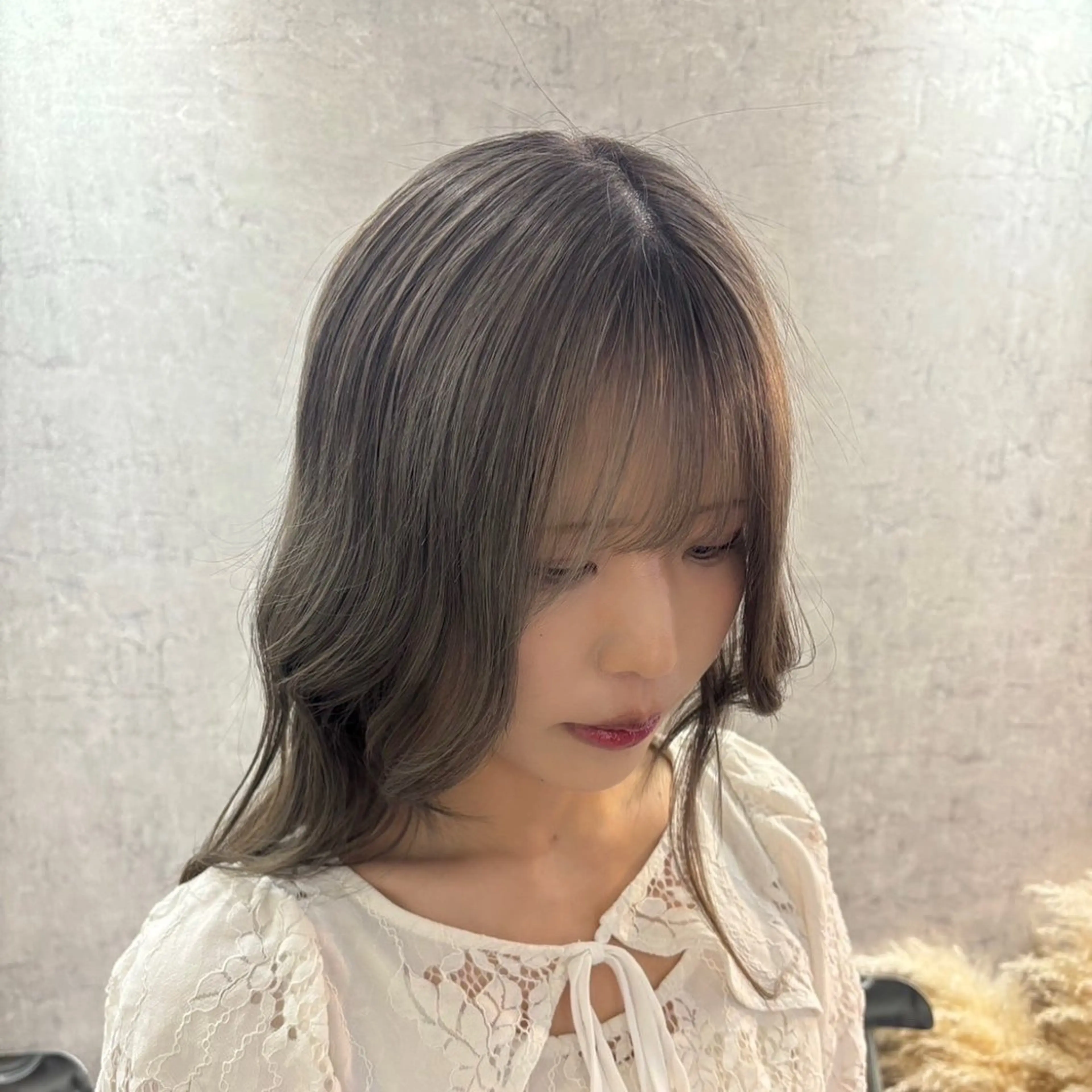 カラー グレージュ ヘアカラー 石原 望来のヘアスタイル