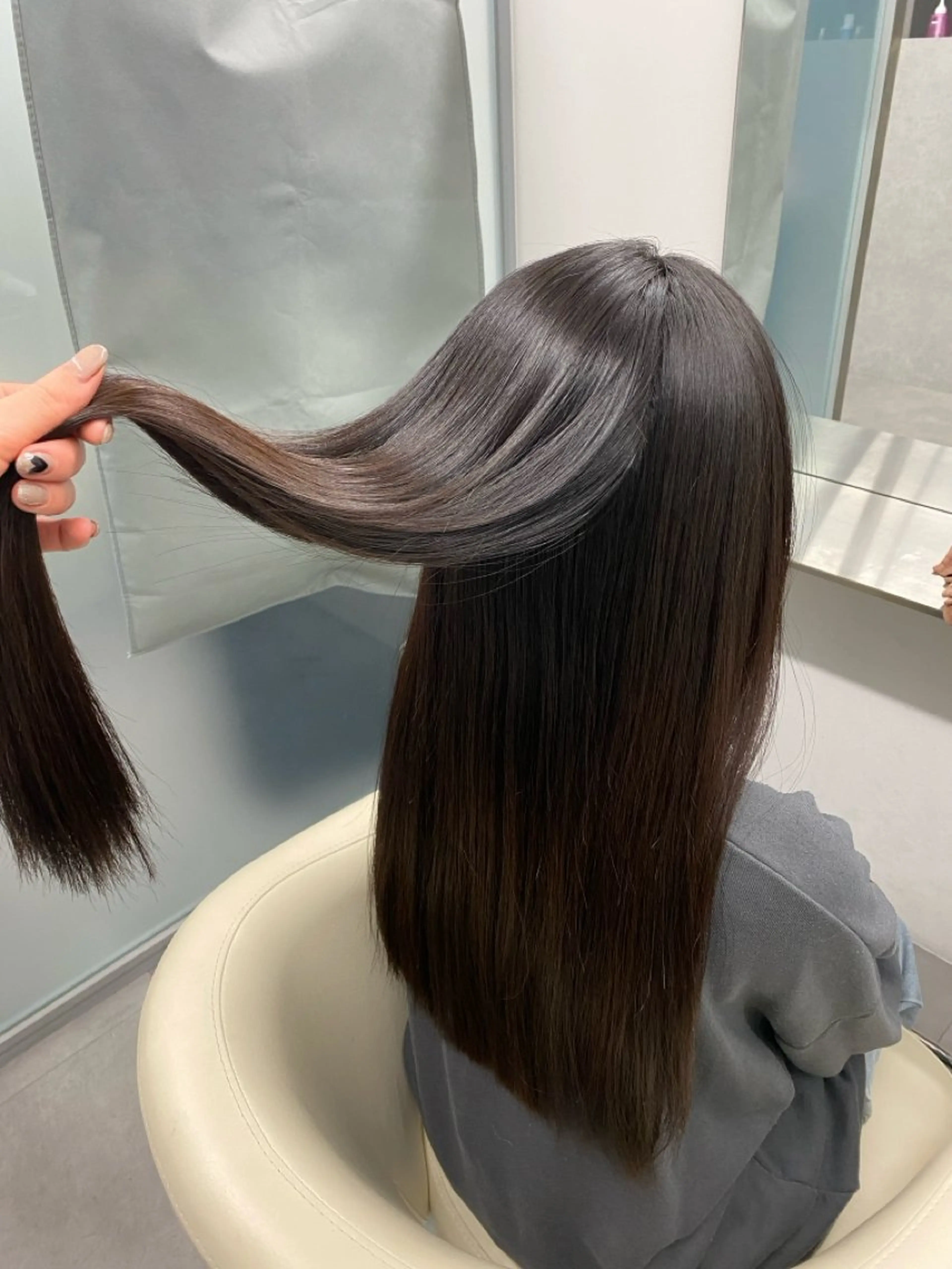 ロング 髪質改善 韓国風ヘア 縮毛矯正 トレンド大人韓国風 shinoのヘアスタイル