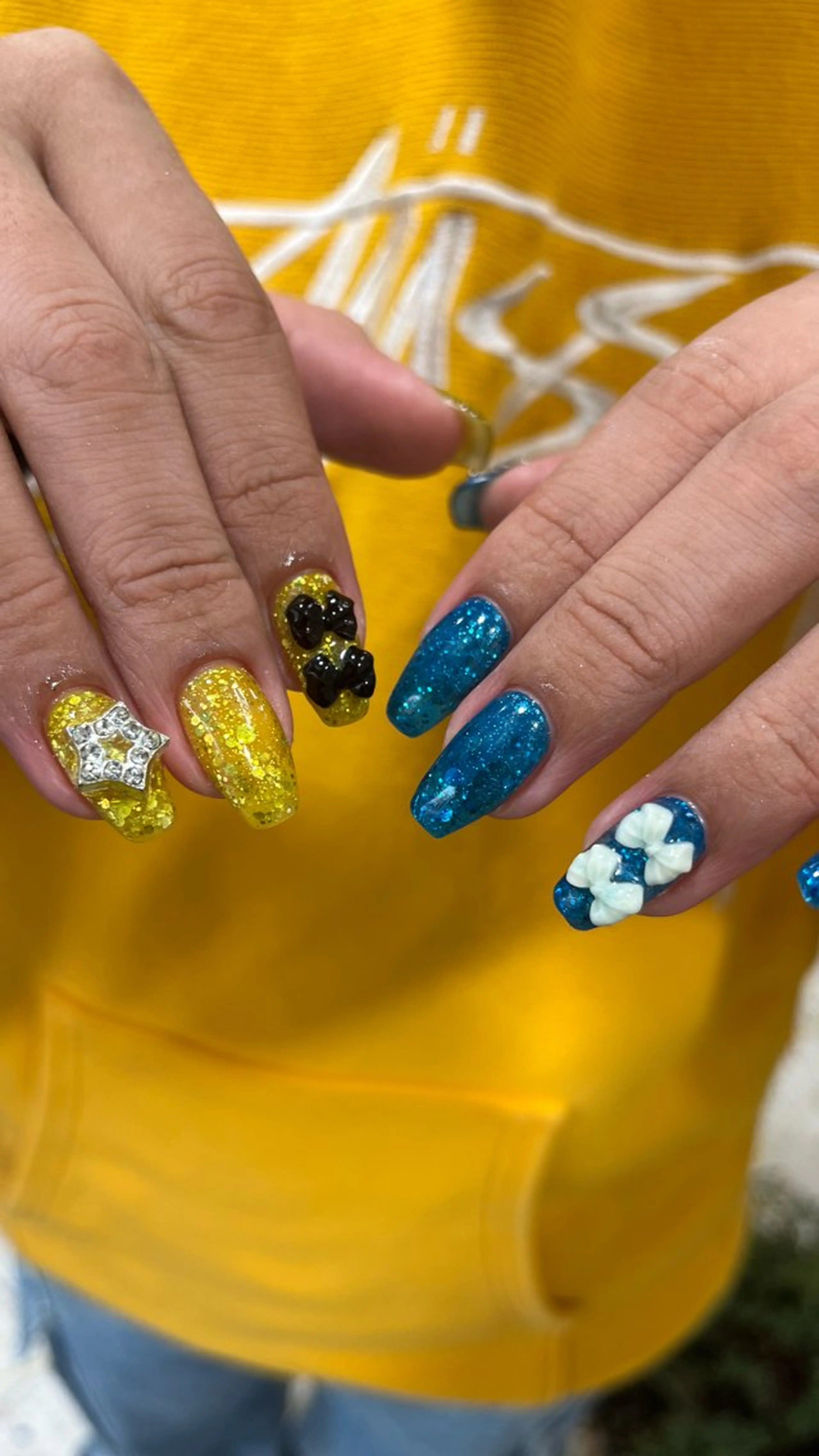 ネイル アートネイル キラキラネイル ラメ(グリッター) ワンカラーネイル リボン ハンドネイル para ☀︎ sol by BECK所属・Para Sol nail　Maoのネイルデザイン