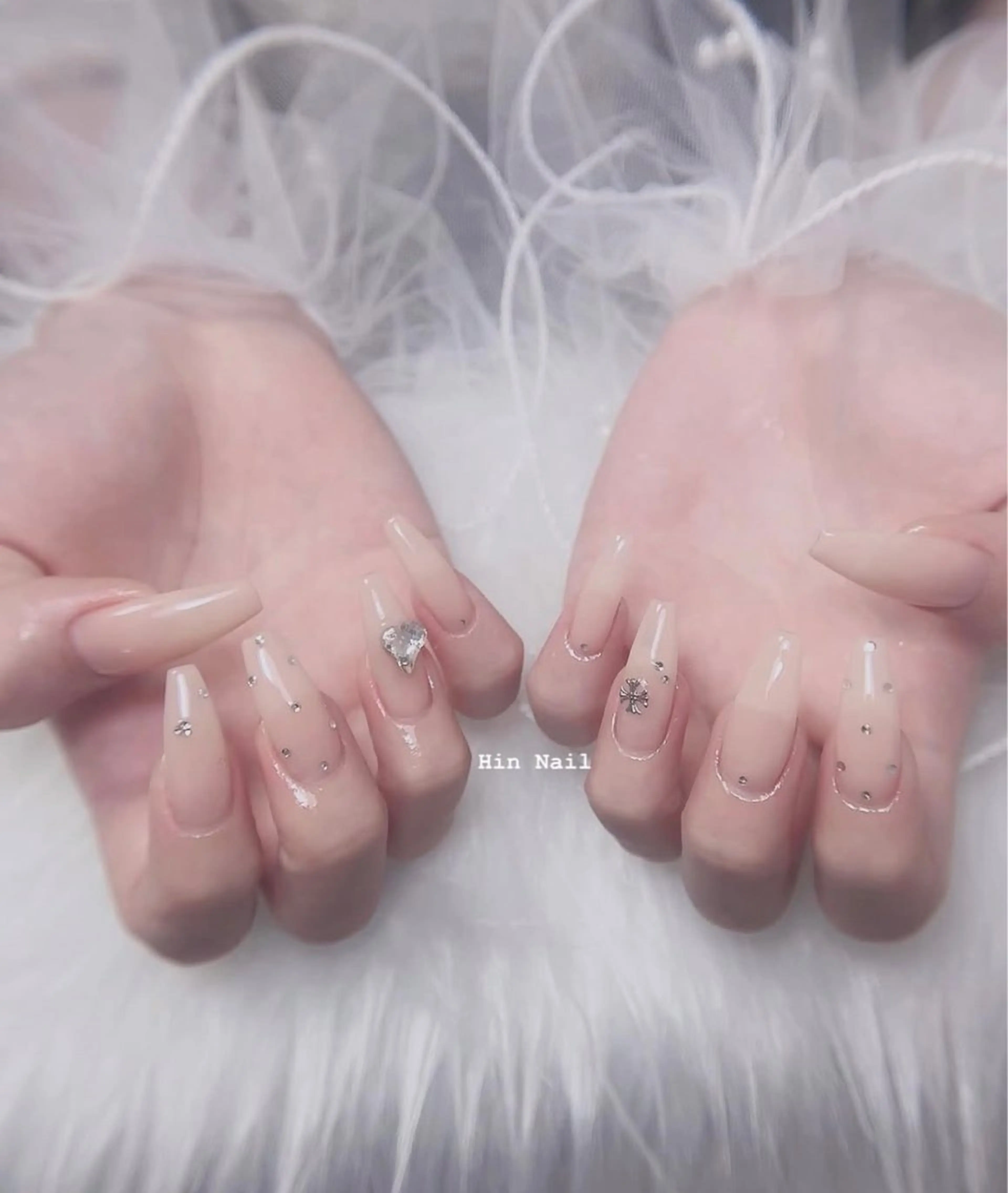 ネイル ストーンネイル ハンドネイル Hin  Nail所属・Hin モデル募集のネイルデザイン