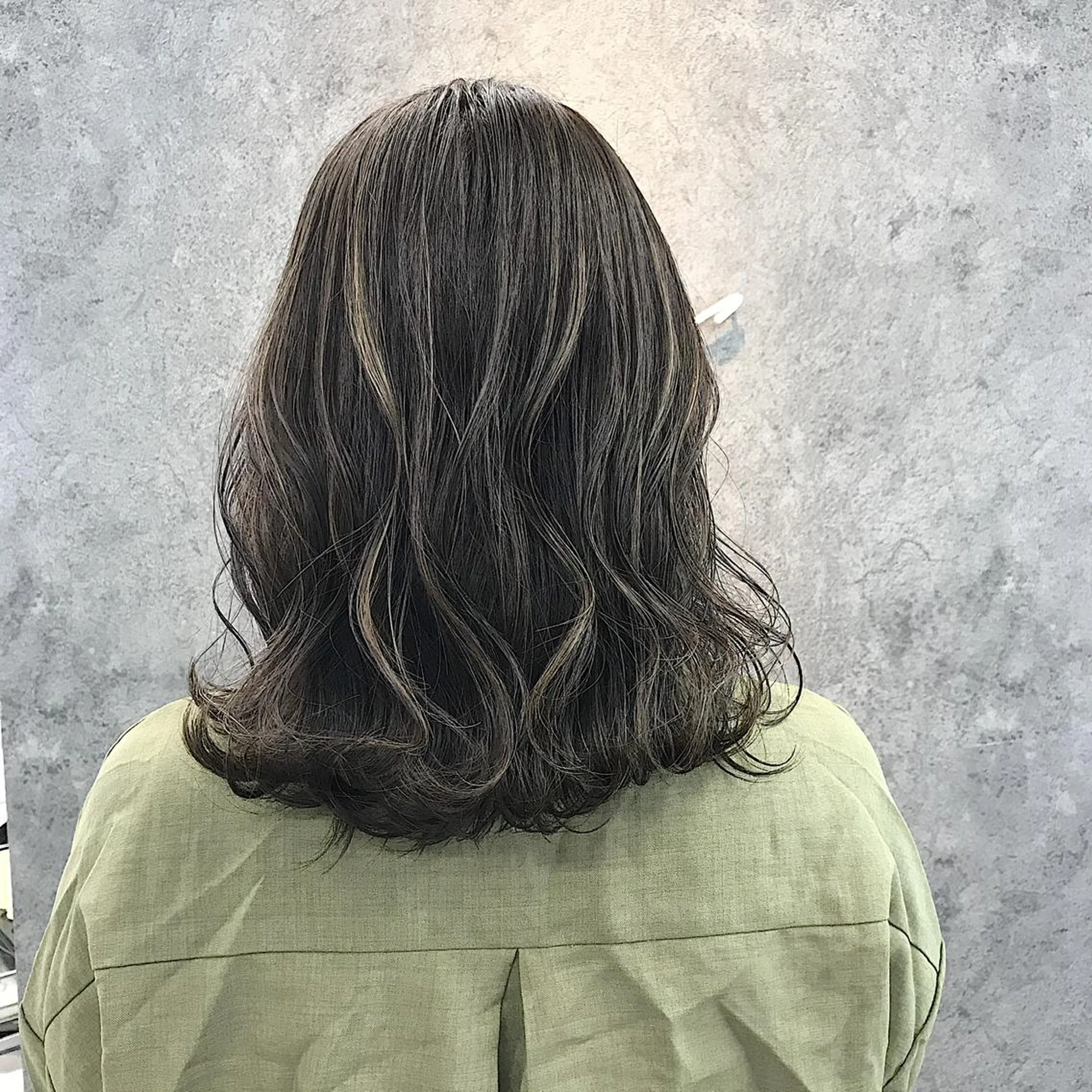 ミディアム ハイライト カット ヘアカラー トリートメント 所渉/韓国レイヤー /ウルフカットのヘアスタイル