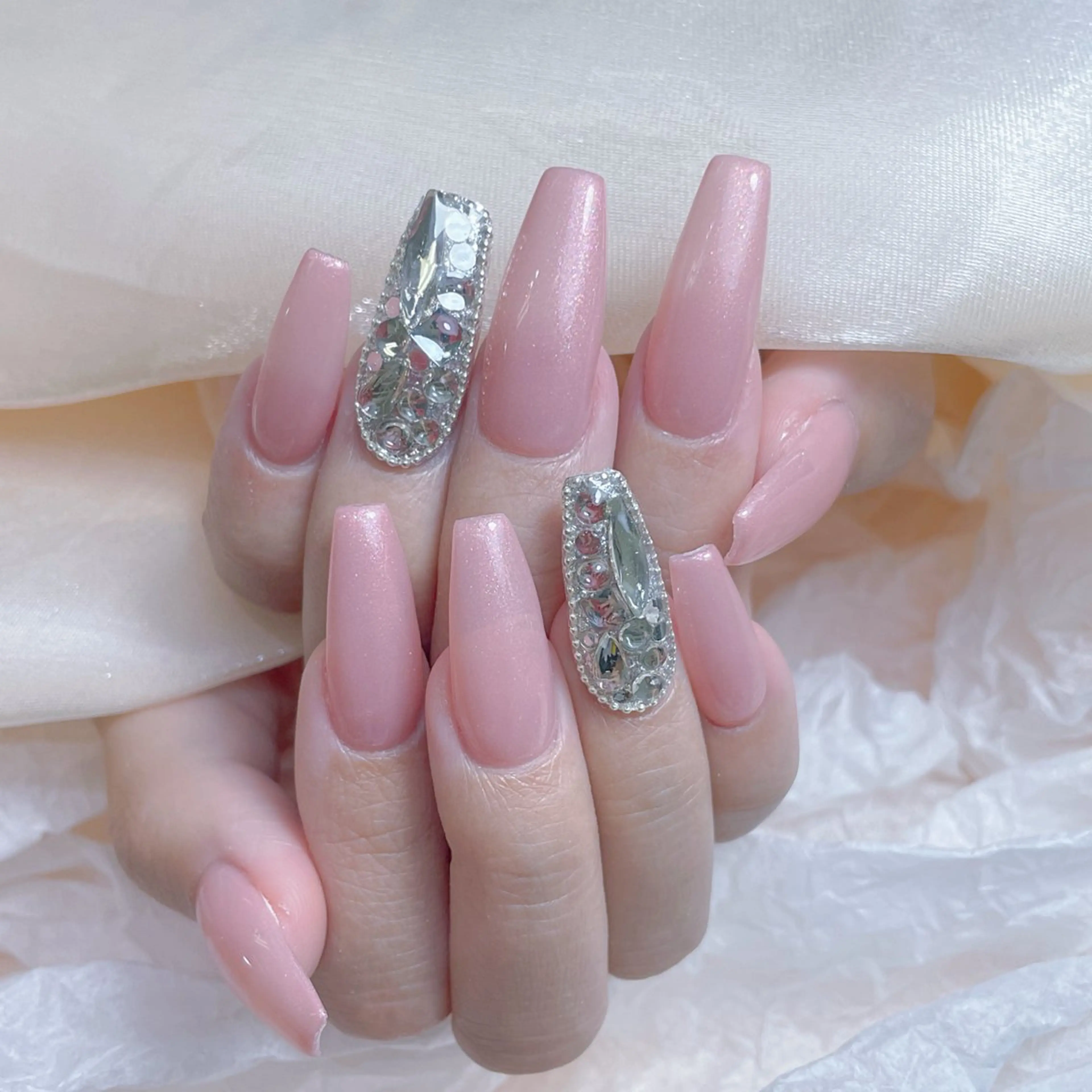 ネイル オーロラネイル 成人式 フレンチネイル ハート 韓国ネイル ハンドネイル Melody Nail所属・Melody  3D/スカルプ専門店のネイルデザイン