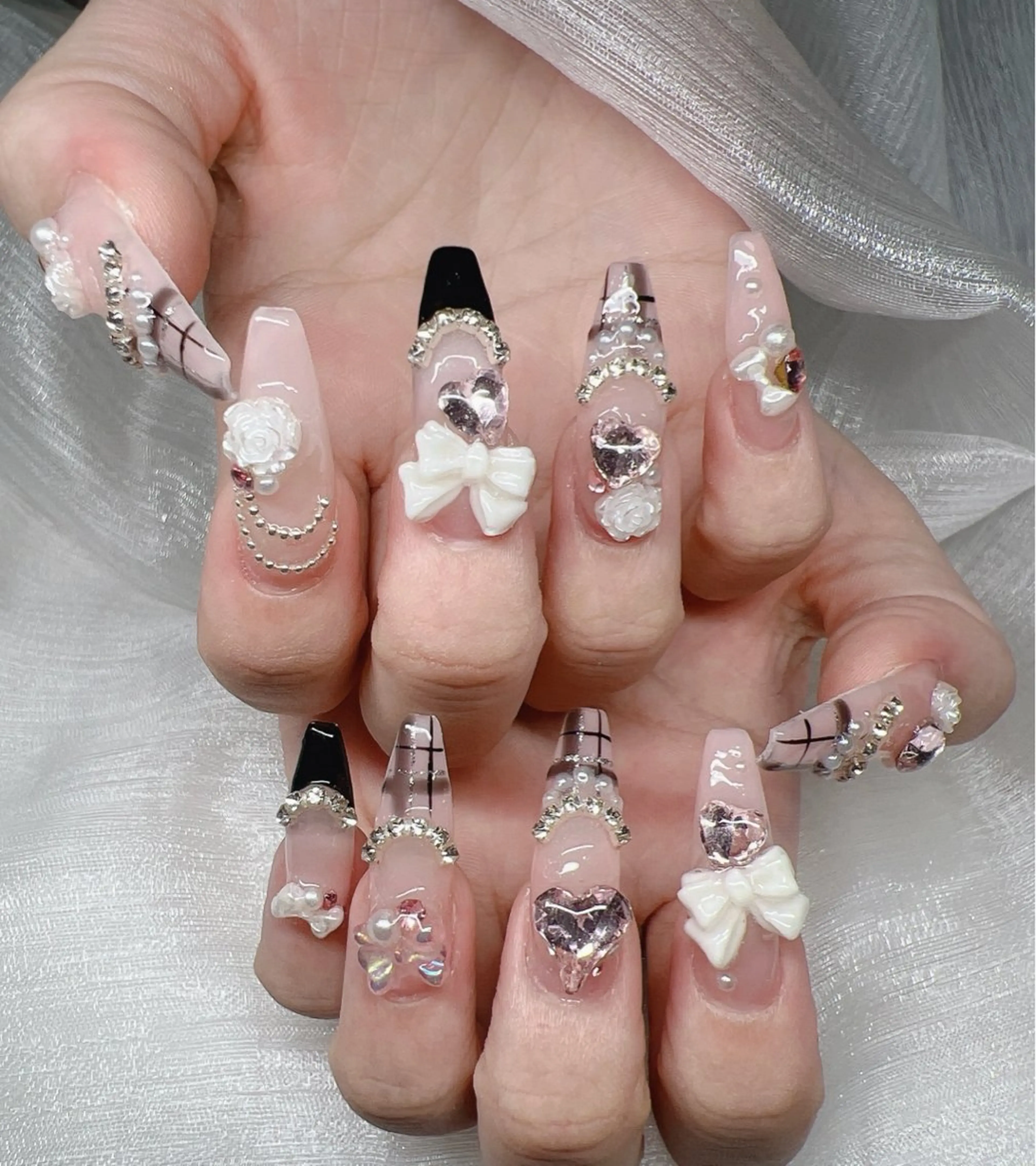 ネイル 長さ出し グラデーション 卒業式 キラキラネイル マグネットネイル ハンドネイル Lee Nails チップ長さだし専門店のネイルデザイン