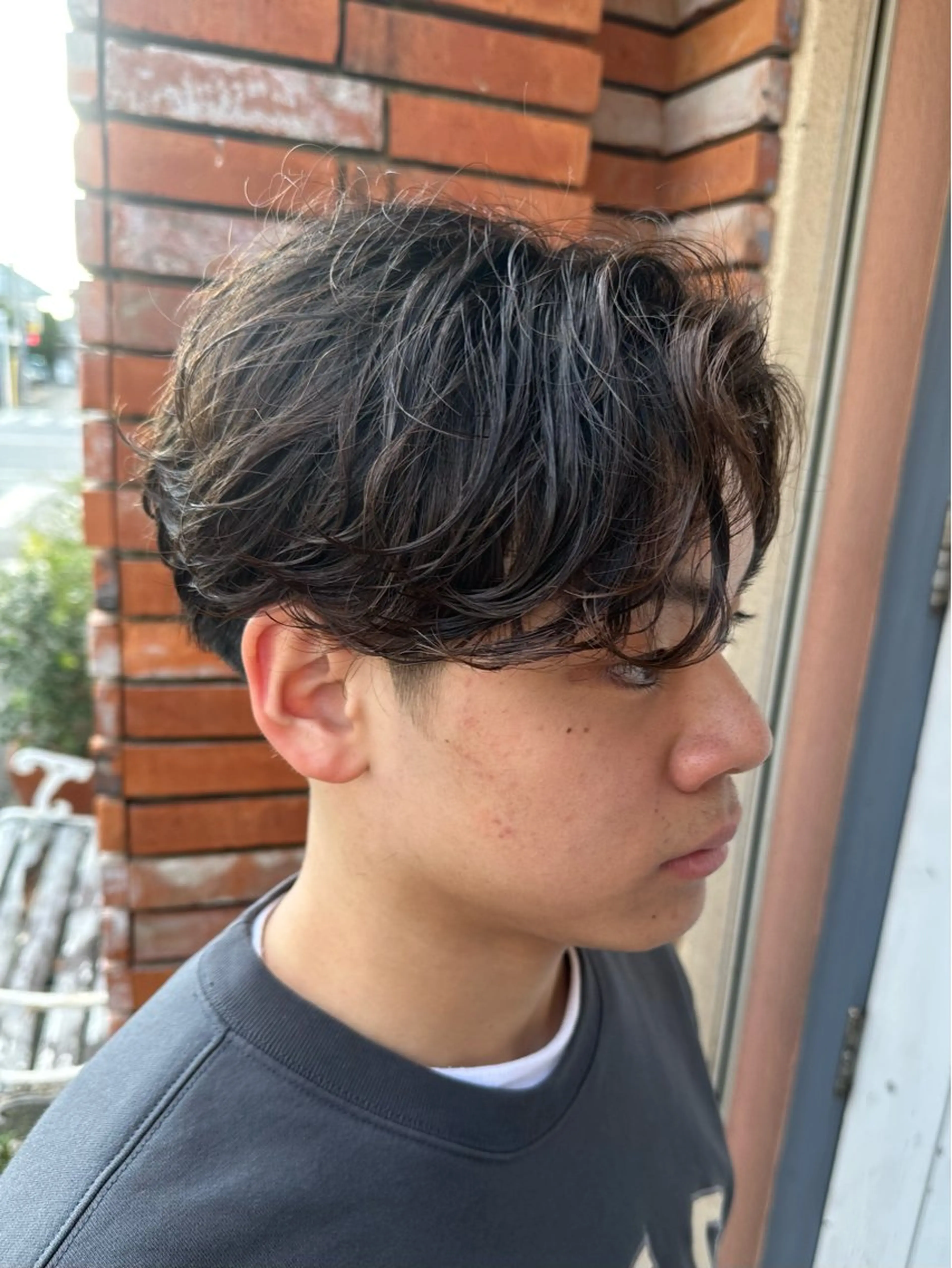 ショート パーマ メンズ センターパート メンズパーマ ニュアンスパーマ 髪質改善|縮毛矯正 ◎Keitaのヘアスタイル