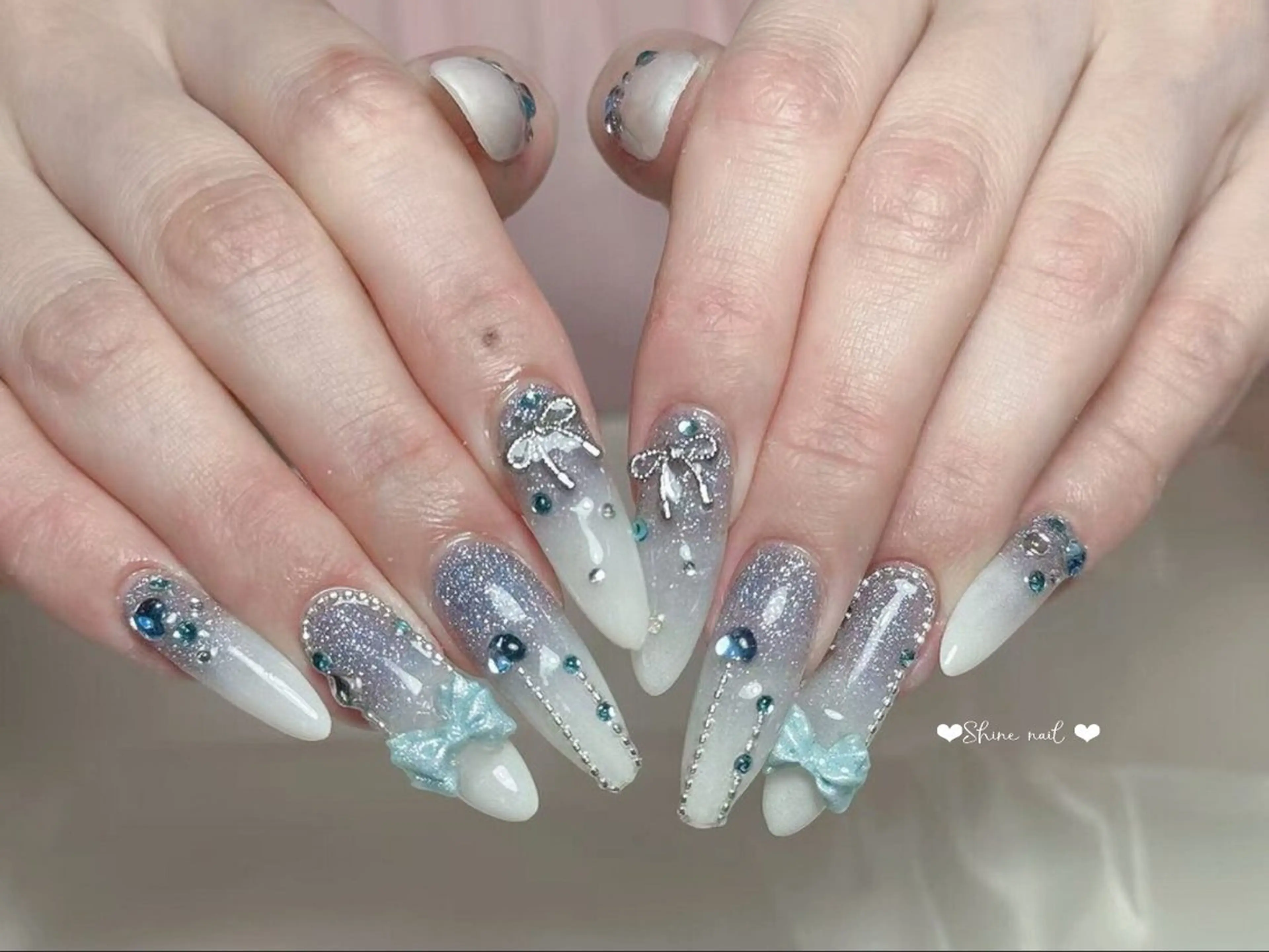 ネイル ハンドネイル 〜Shine Nail〜【サイナネイル】パラジェル／ 長さだし／持ち込み／ワンホン／フィルイン所属・サイナ🎀 長さだし&デザインのネイルデザイン