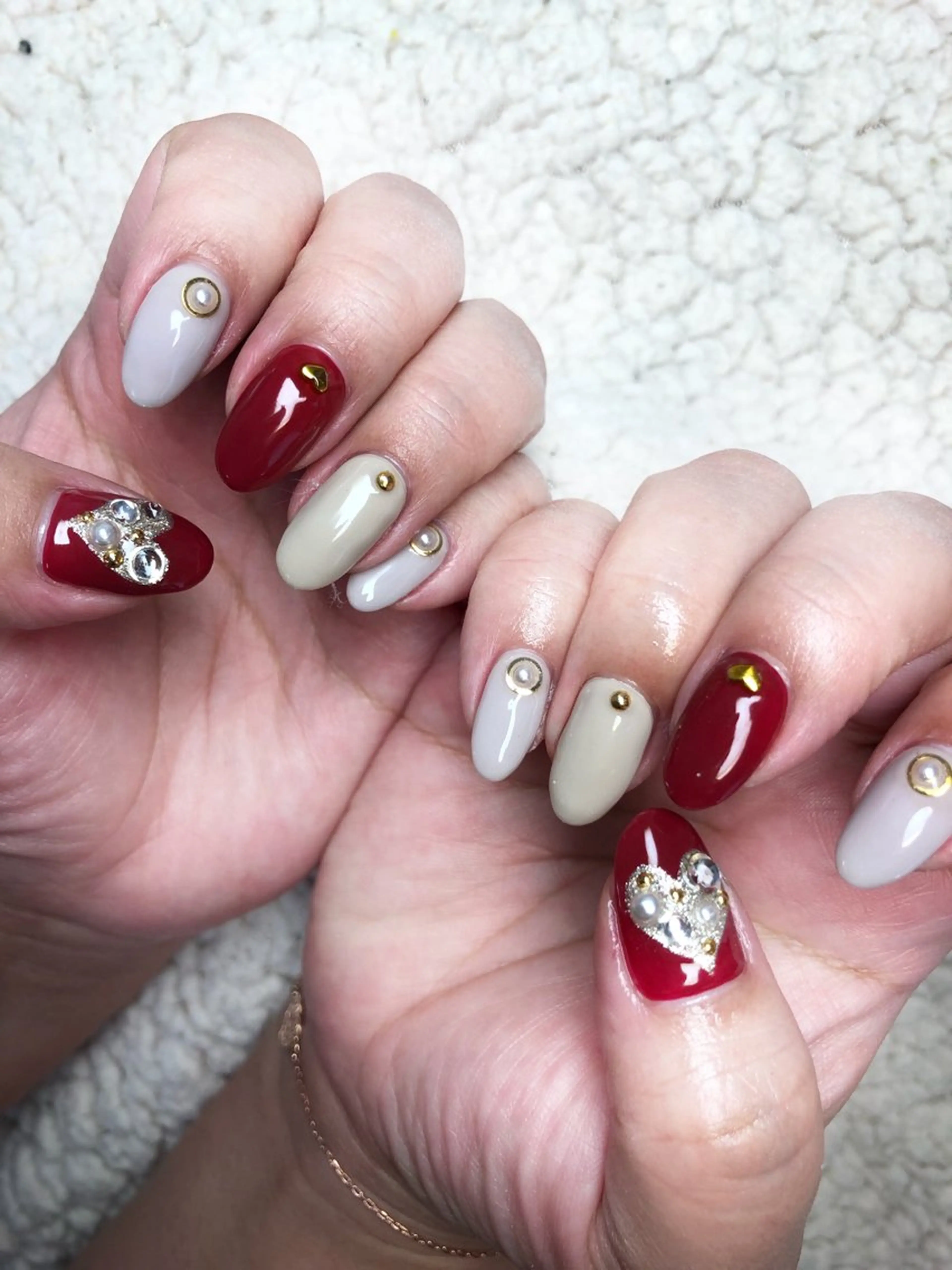 ネイル ハート 赤色 ストーンネイル ハンドネイル nail ayacaのネイルデザイン