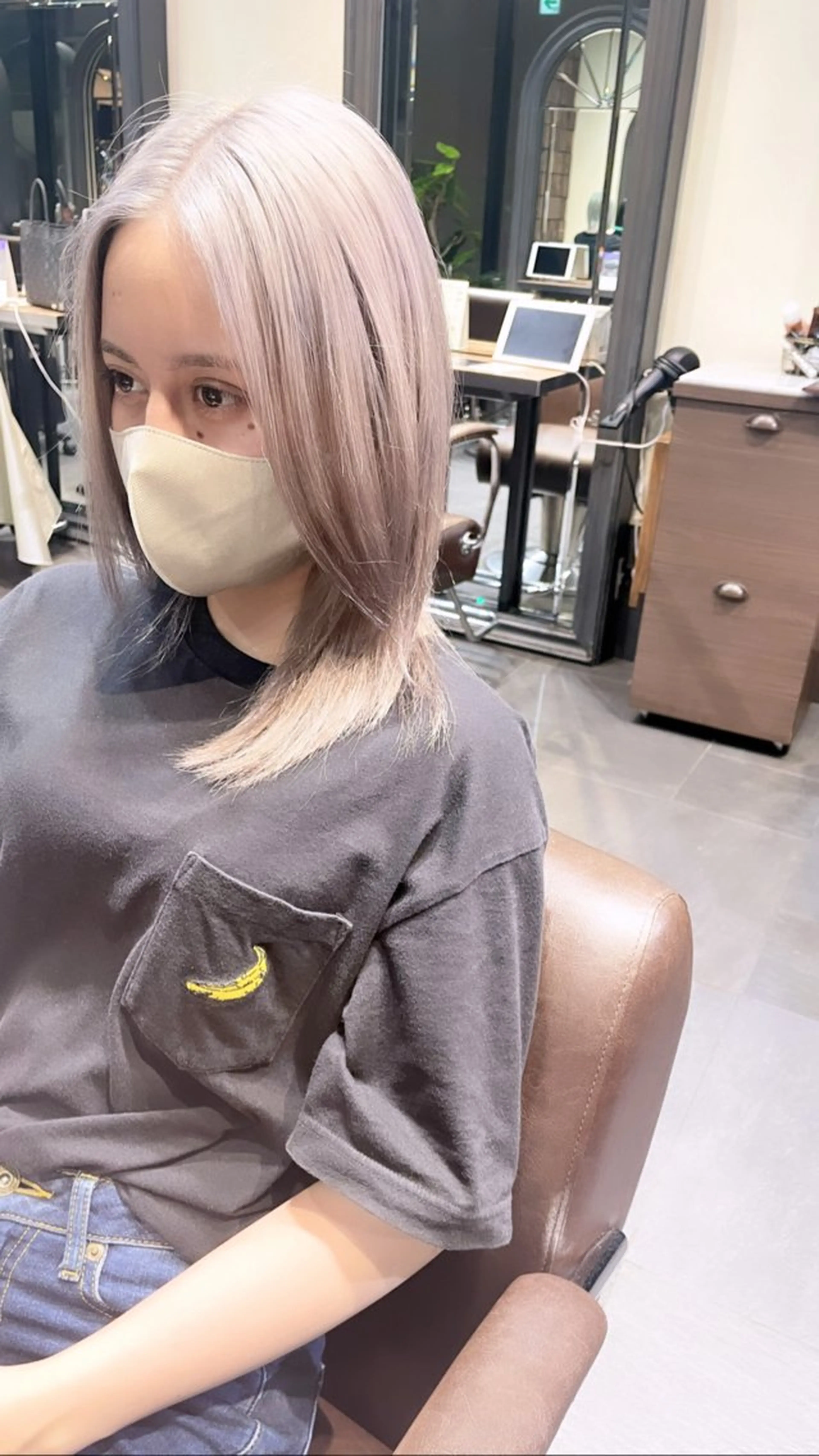 ミディアム ブリーチ＆縮毛矯正 🧸ともき🧸のヘアスタイル