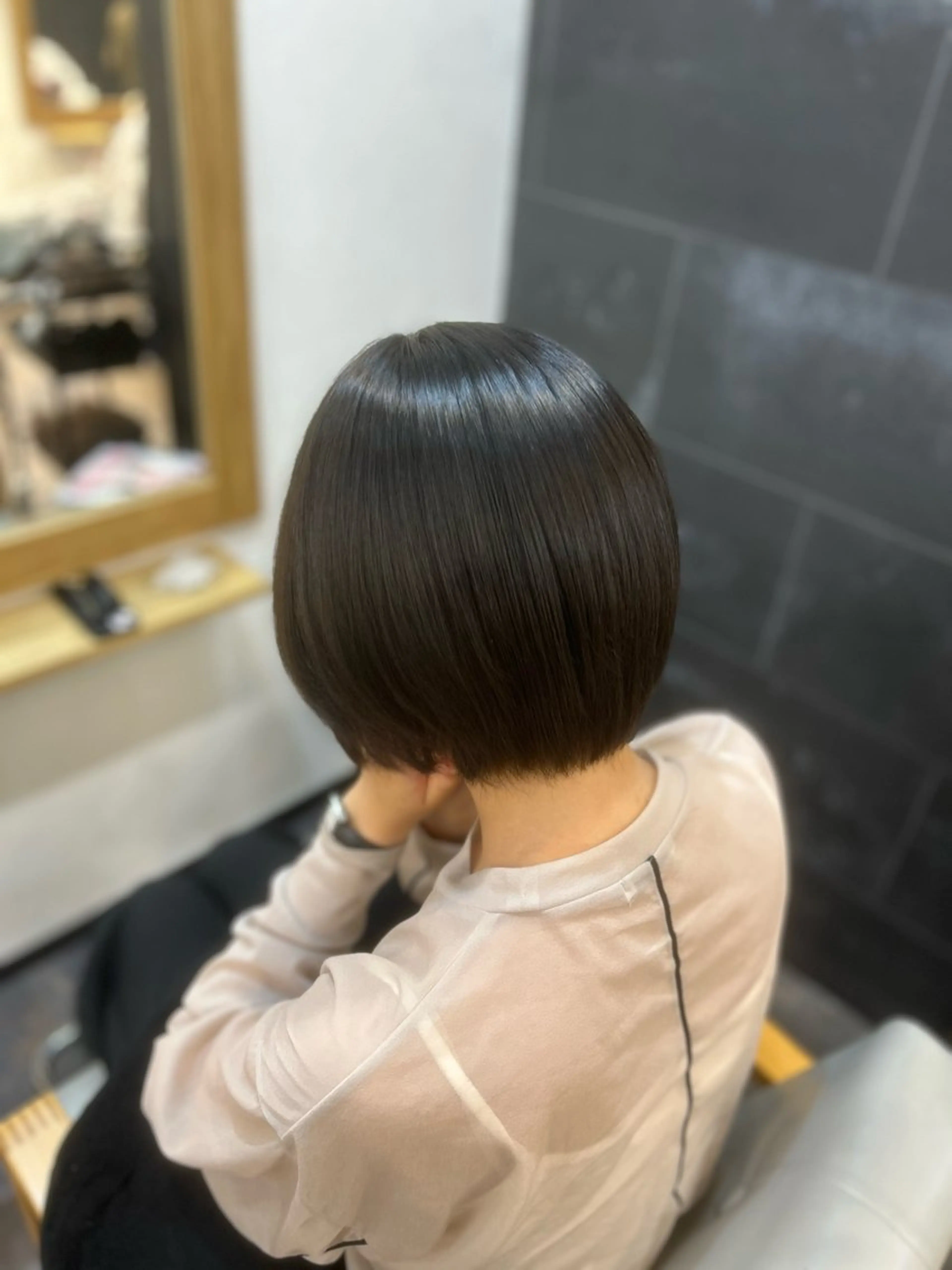 ショート 縮毛矯正 黒崎 日菜のヘアスタイル