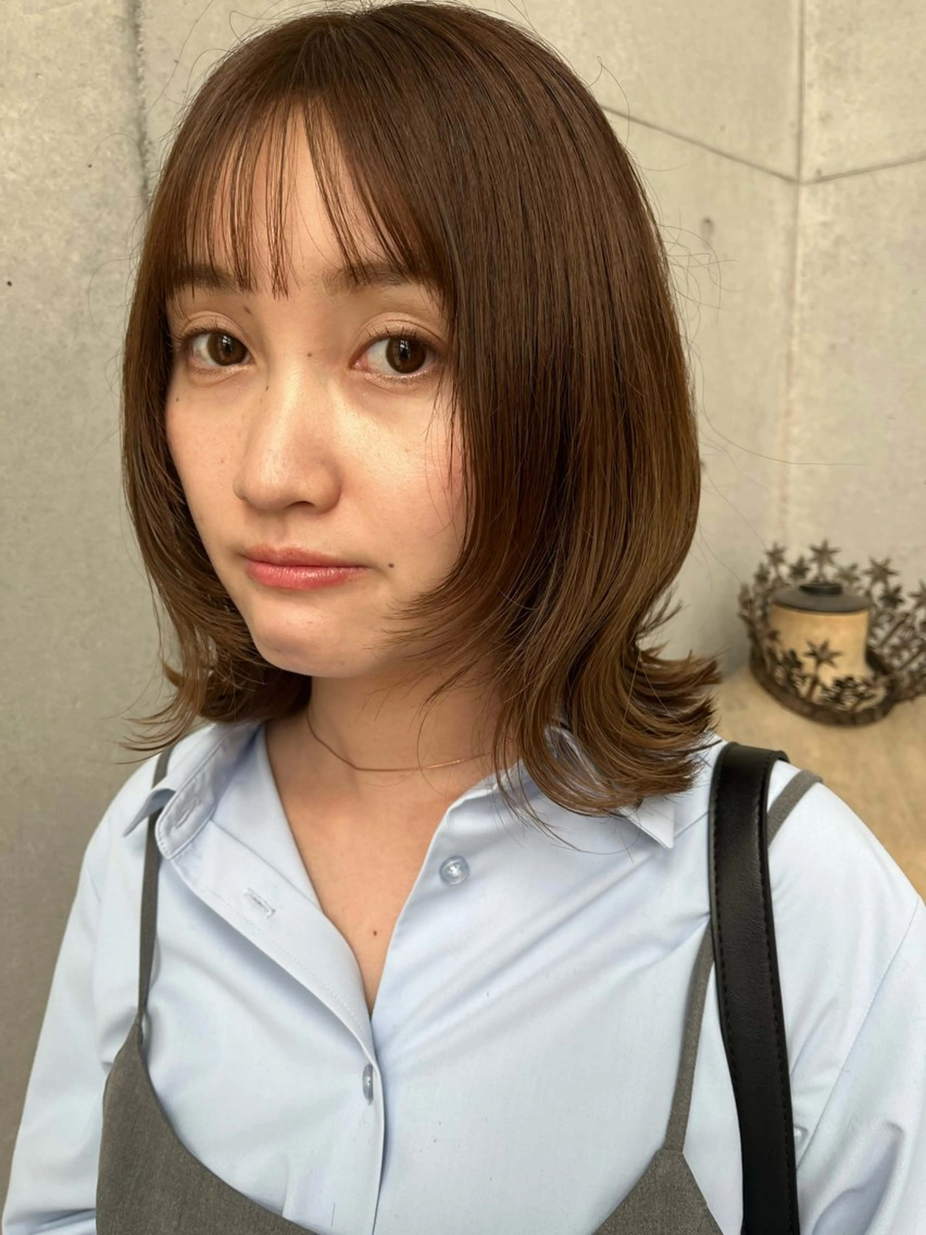 ミディアム ブリーチなしWカラー /地毛風/小林凪沙のヘアスタイル