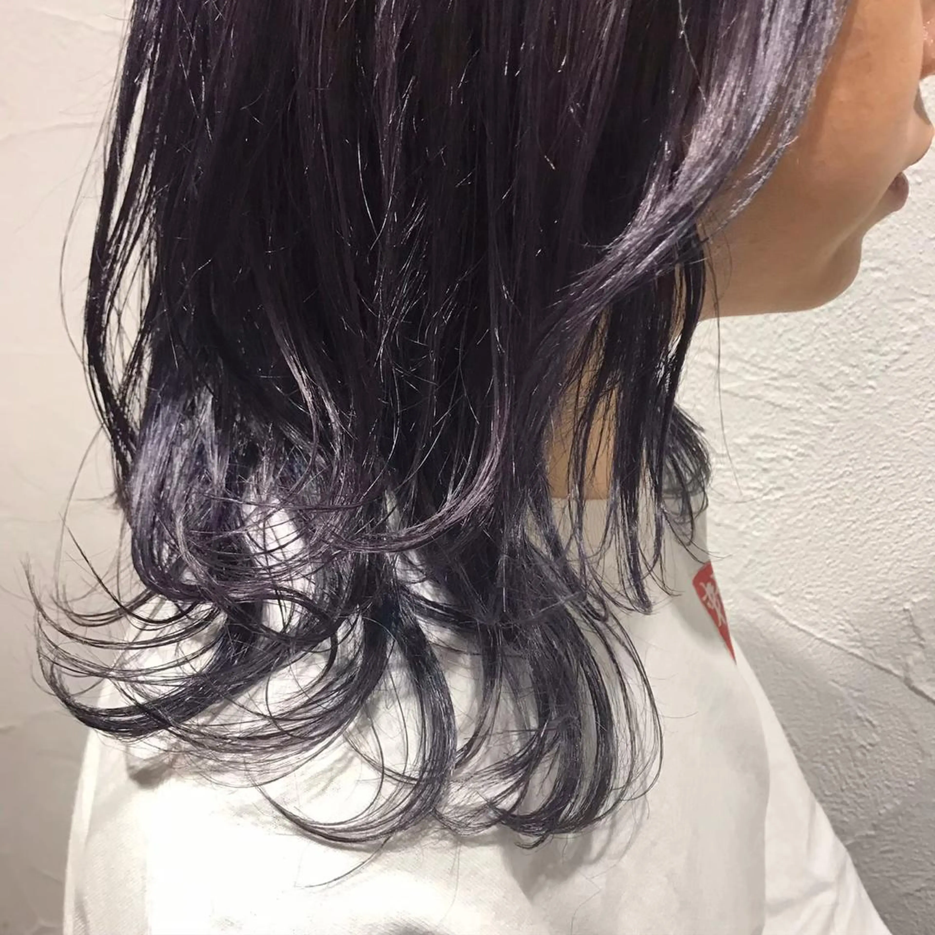 セミロング カラー ディープラベンダー ラベンダーカラー 藤井 貴美子のヘアスタイル