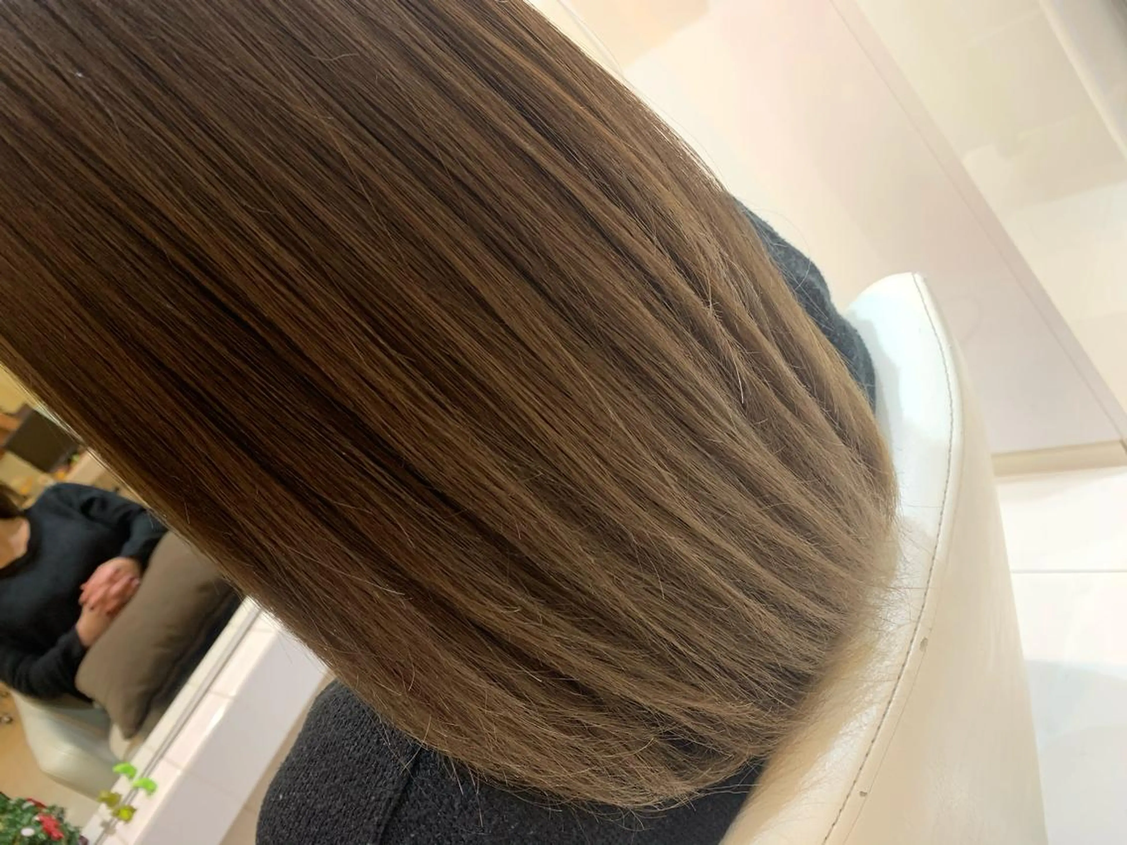ミディアム カット ヘアカラー 田丸 なつみのヘアスタイル