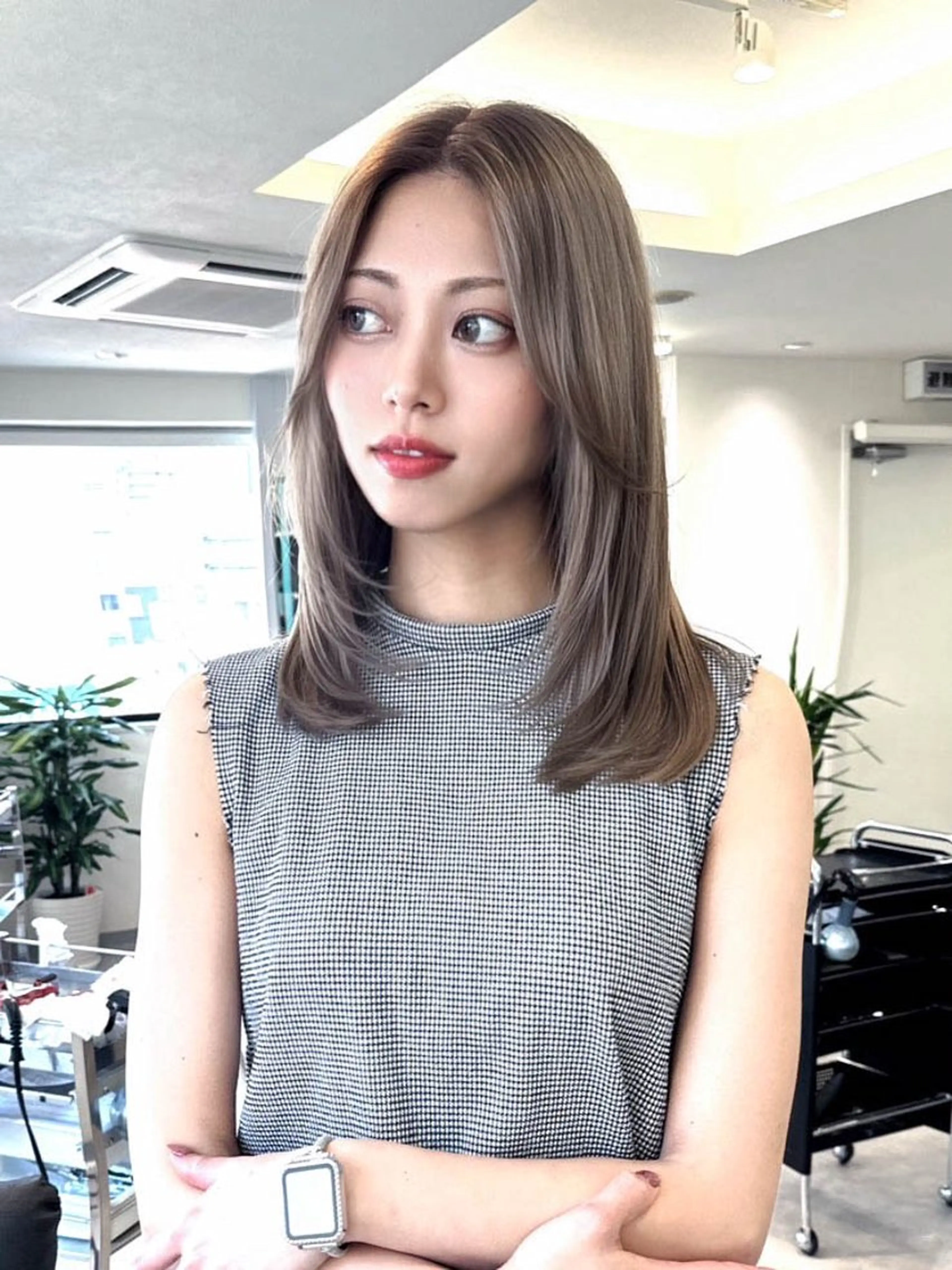 ミディアム カラー Elsa エルサのヘアスタイル