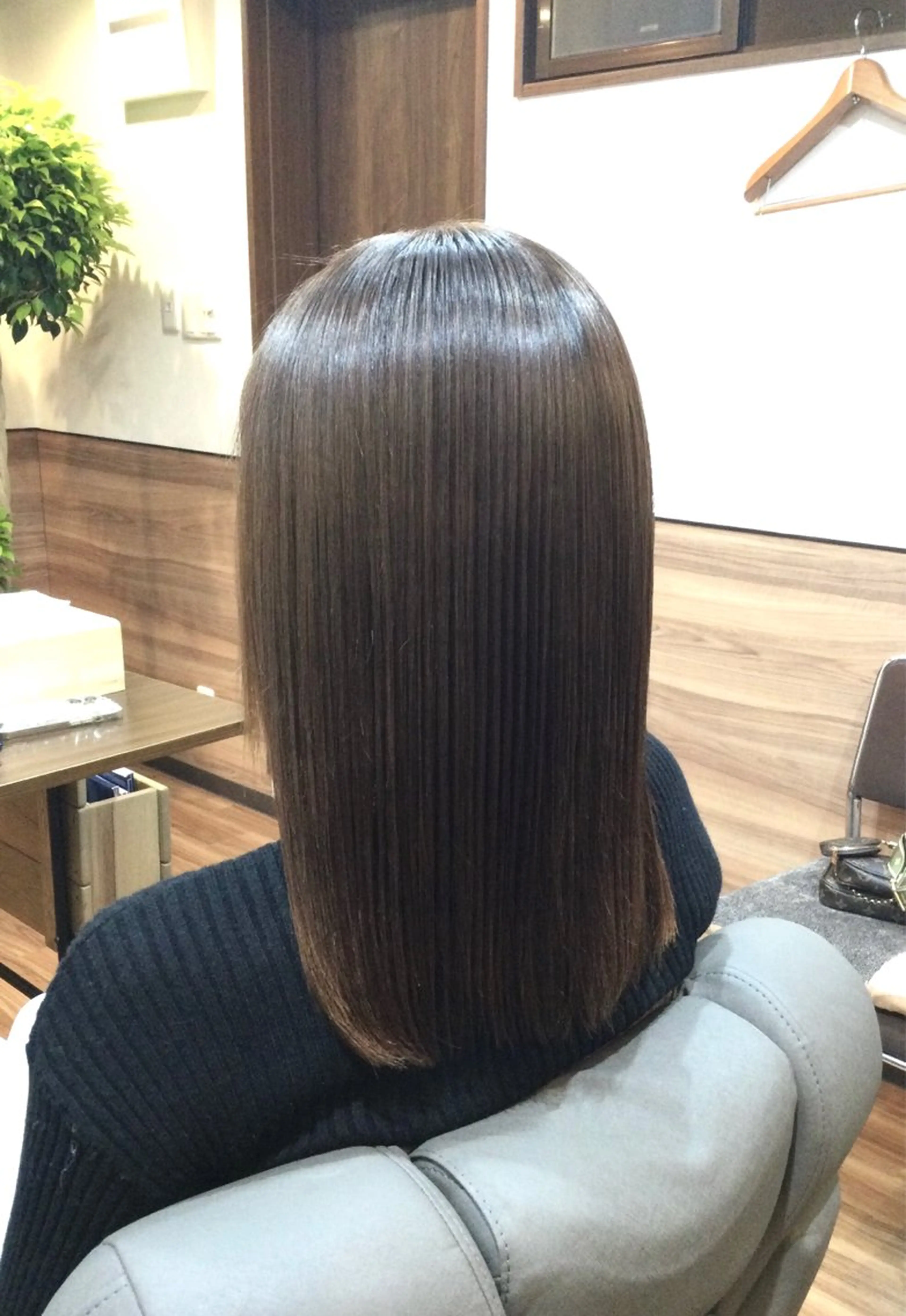ミディアム パーマ 縮毛矯正 ストレートパーマ Annon プライベートサロンのヘアスタイル